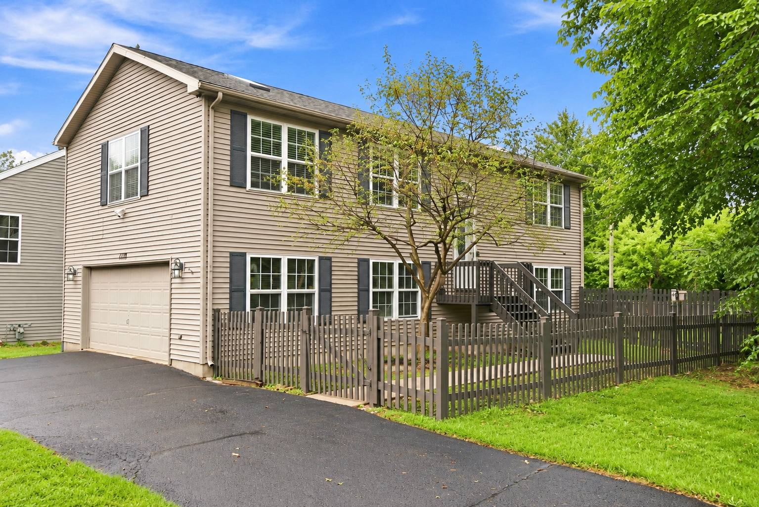 1379 Cary RD, Algonquin, IL 60102