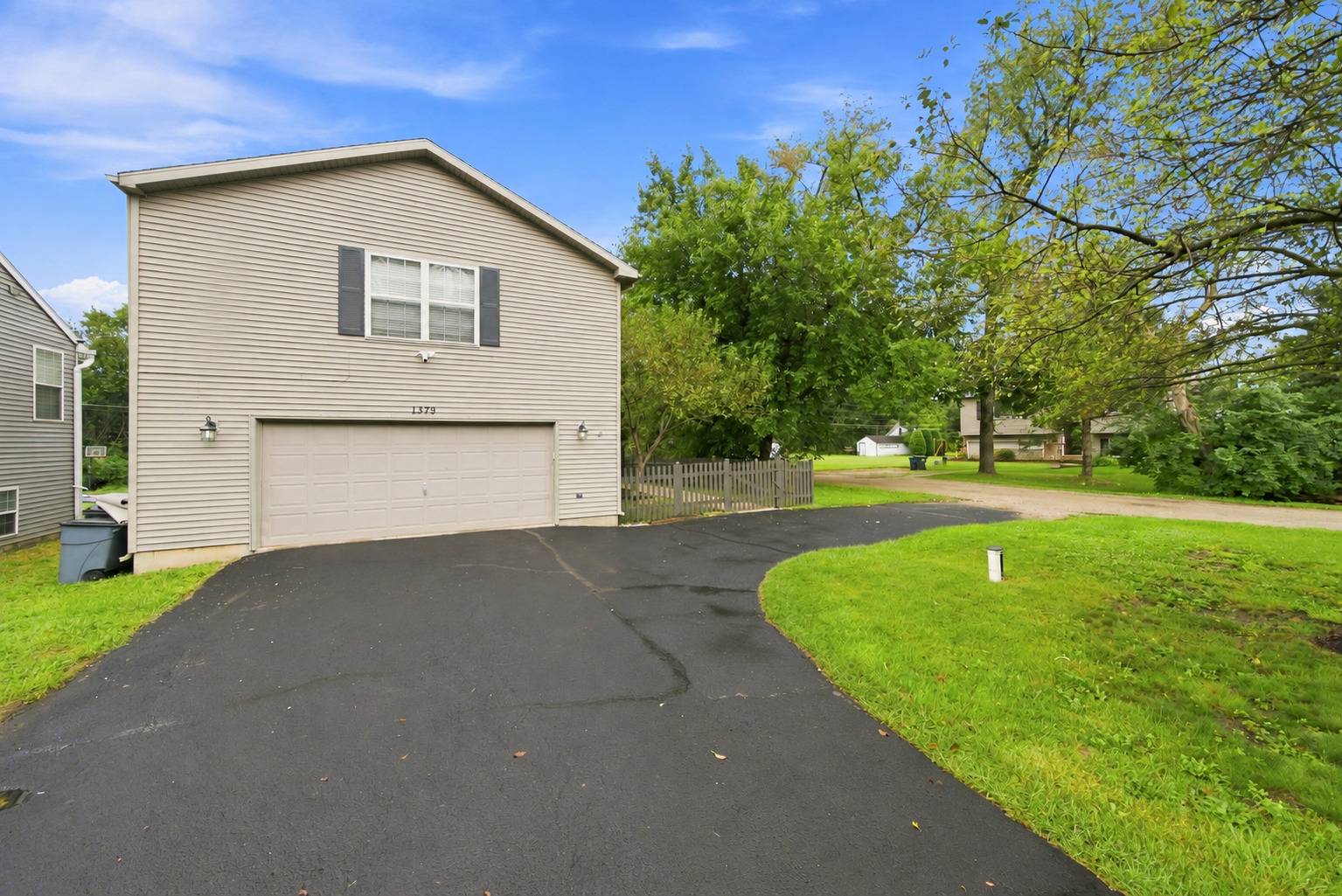 1379 Cary RD, Algonquin, IL 60102