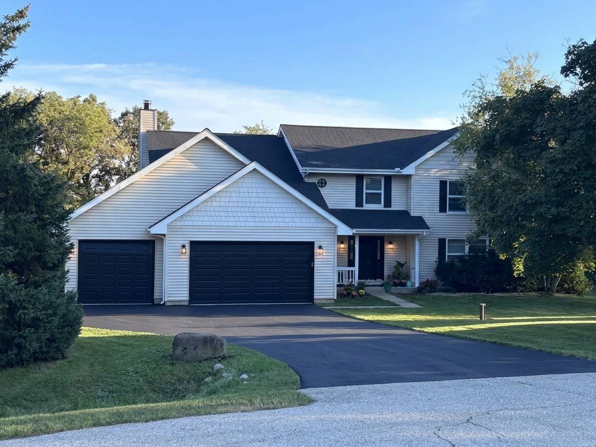 1903 Lands CT, Crystal Lake, IL 60012