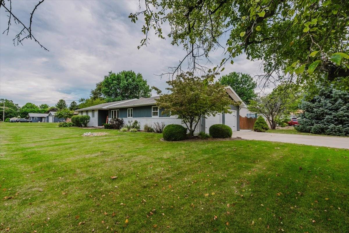 400 S MARY ST, Atlanta, IL 61723