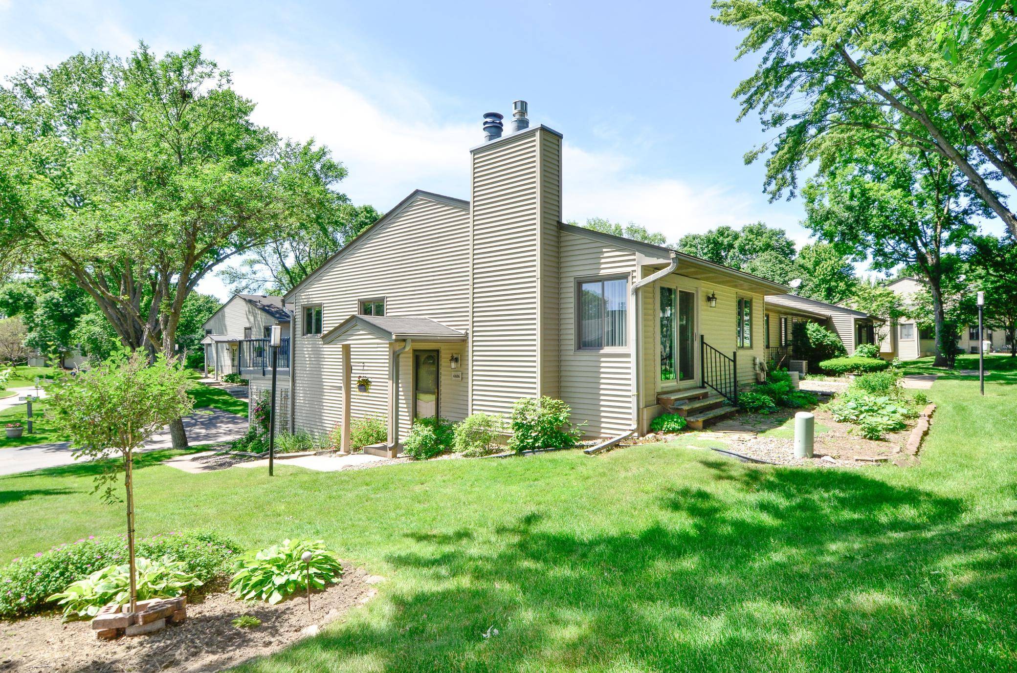 4406 Arden View CT, Arden Hills, MN 55112