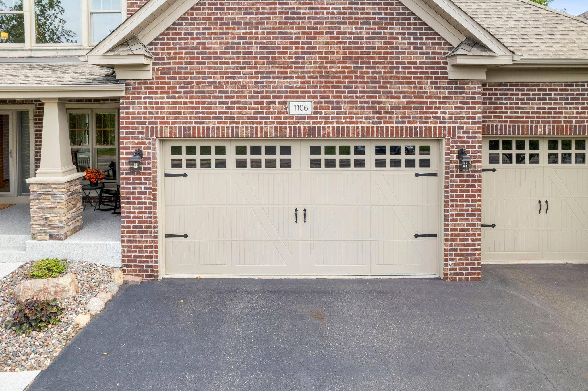 1106 Overlook LN, Carver, MN 55315