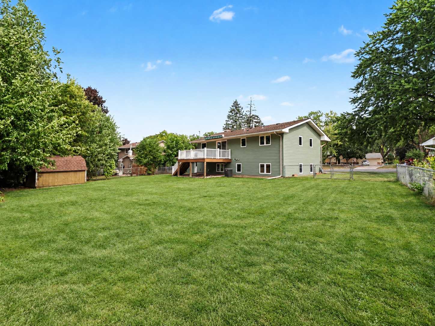 4833 Ensign AVE N, Brooklyn Park, MN 55428