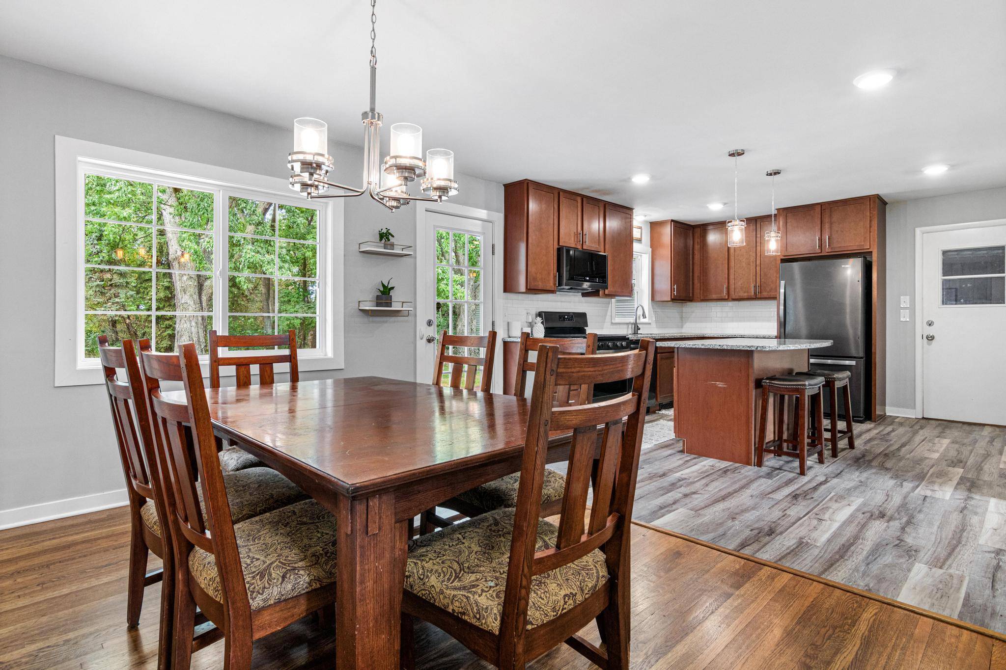 2439 53rd ST E, Inver Grove Heights, MN 55076