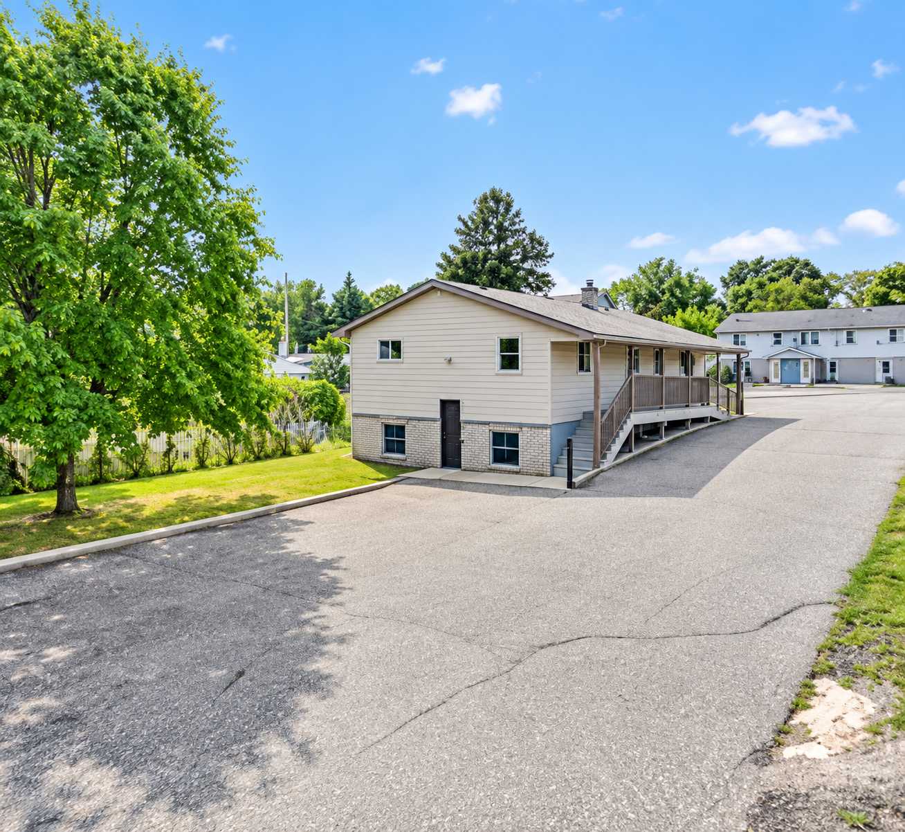 857 Main ST S, Sauk Centre, MN 56378