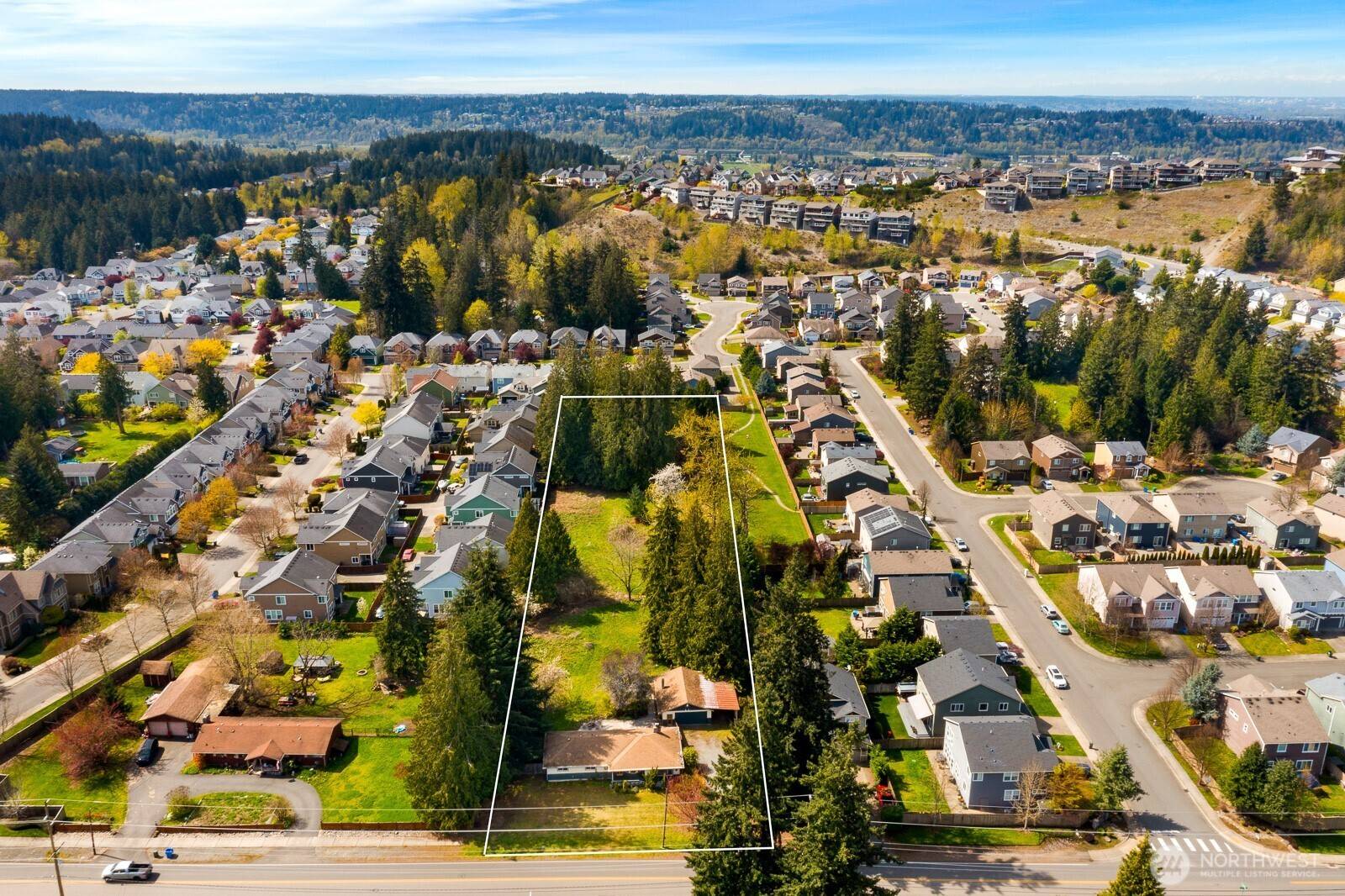 11122 Angeline RD E, Bonney Lake, WA 98391