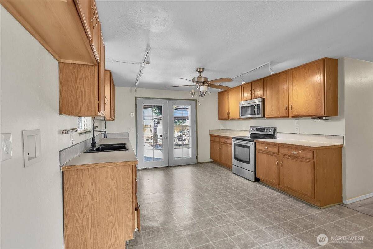 1621 113th ST S, Tacoma, WA 98444