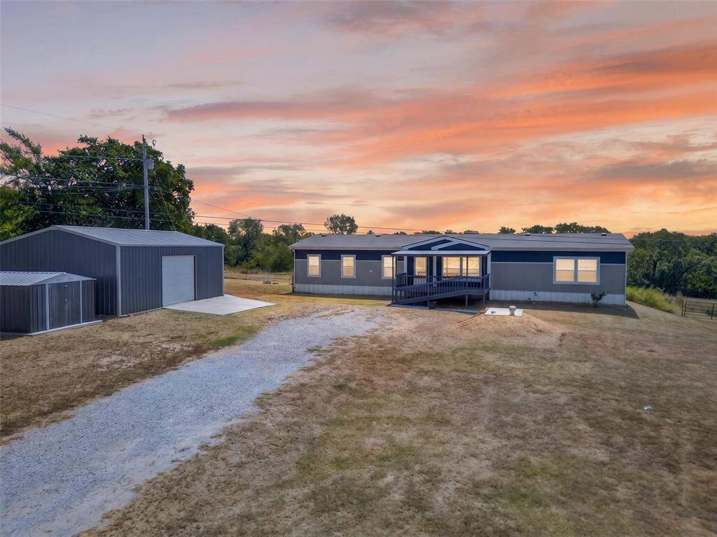 35749 Honeysuckle LN, Tecumseh, OK 74873
