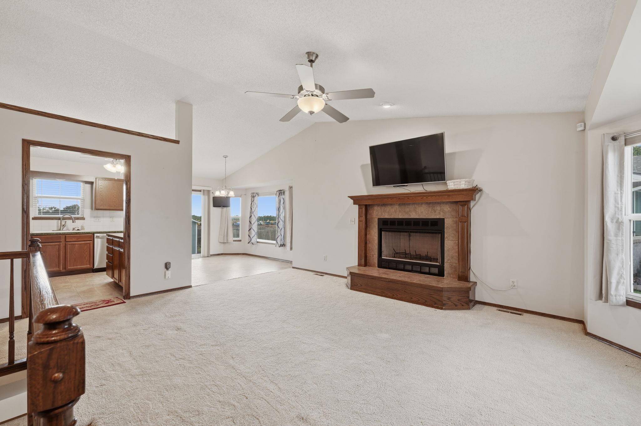 1805 N McRae Dr, Goddard, KS 67052