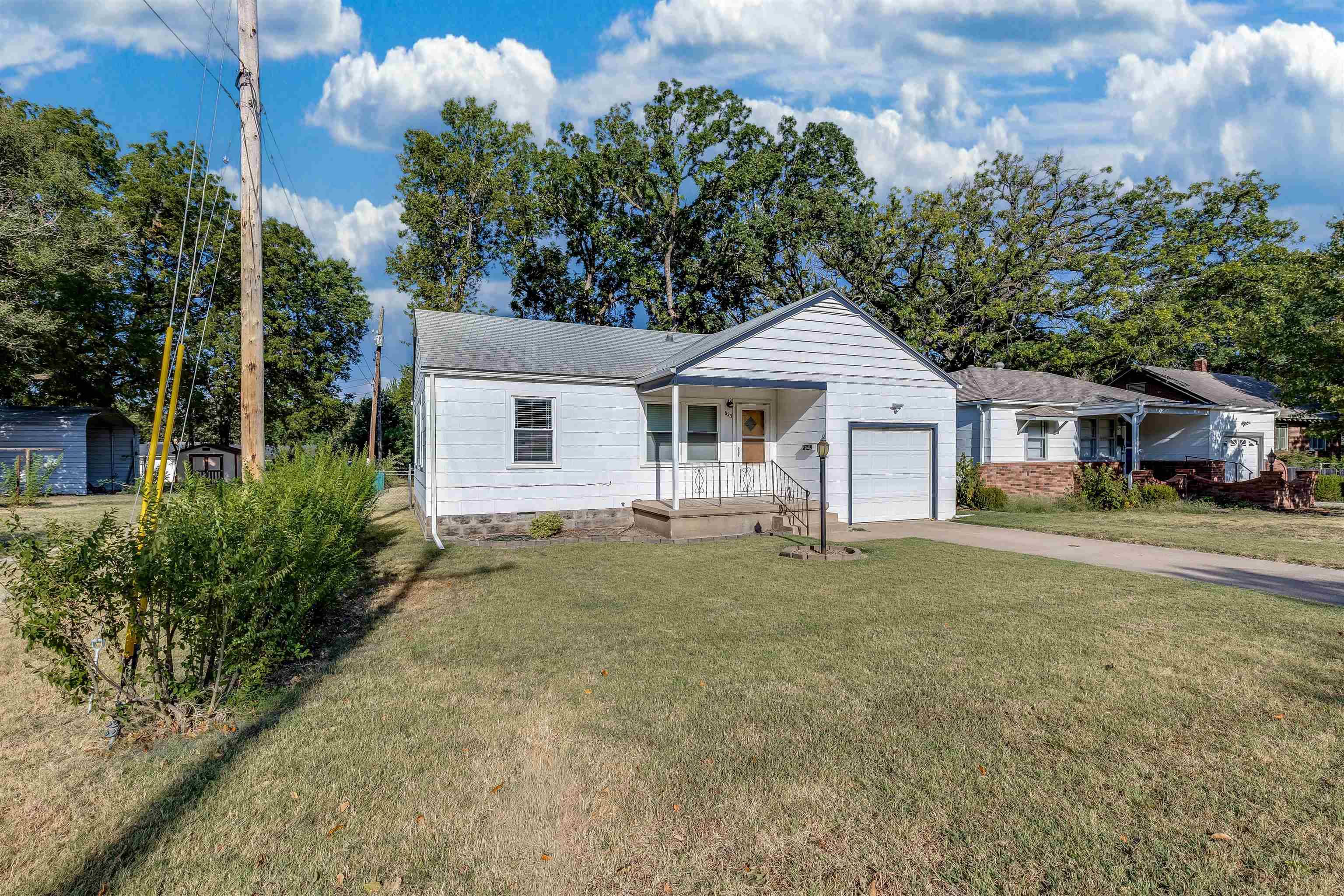 623 Grandview Ave., Newton, KS 67114
