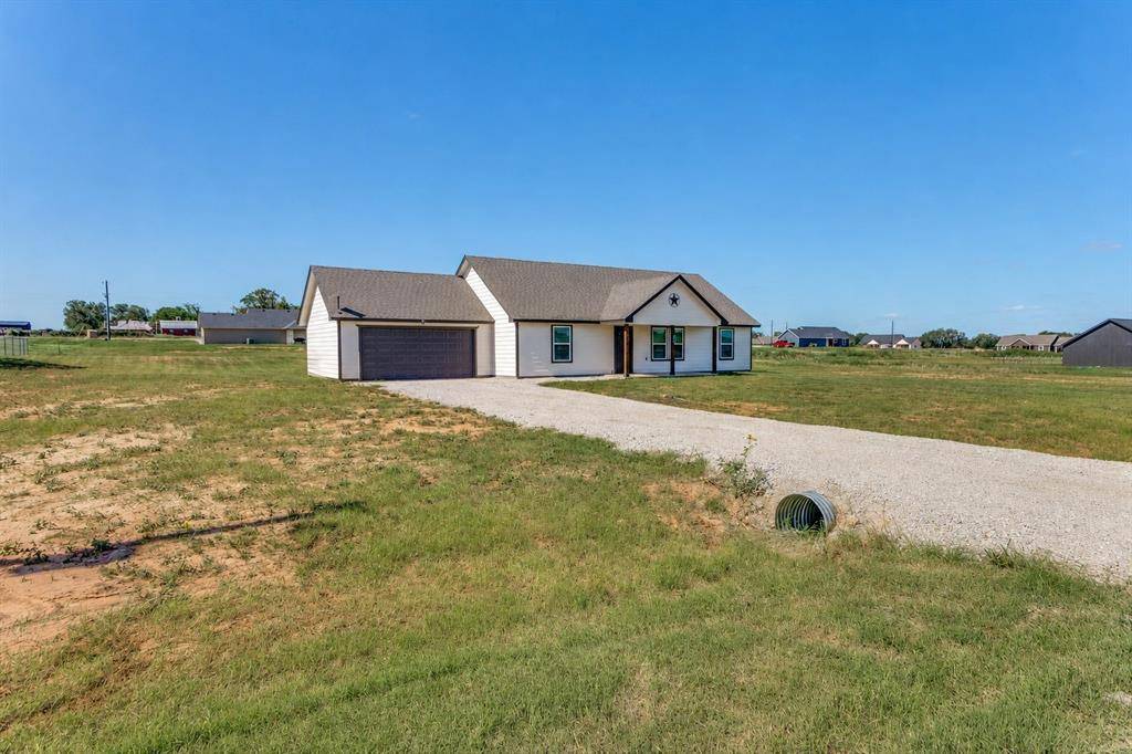 205 Altom Road, Springtown, TX 76082