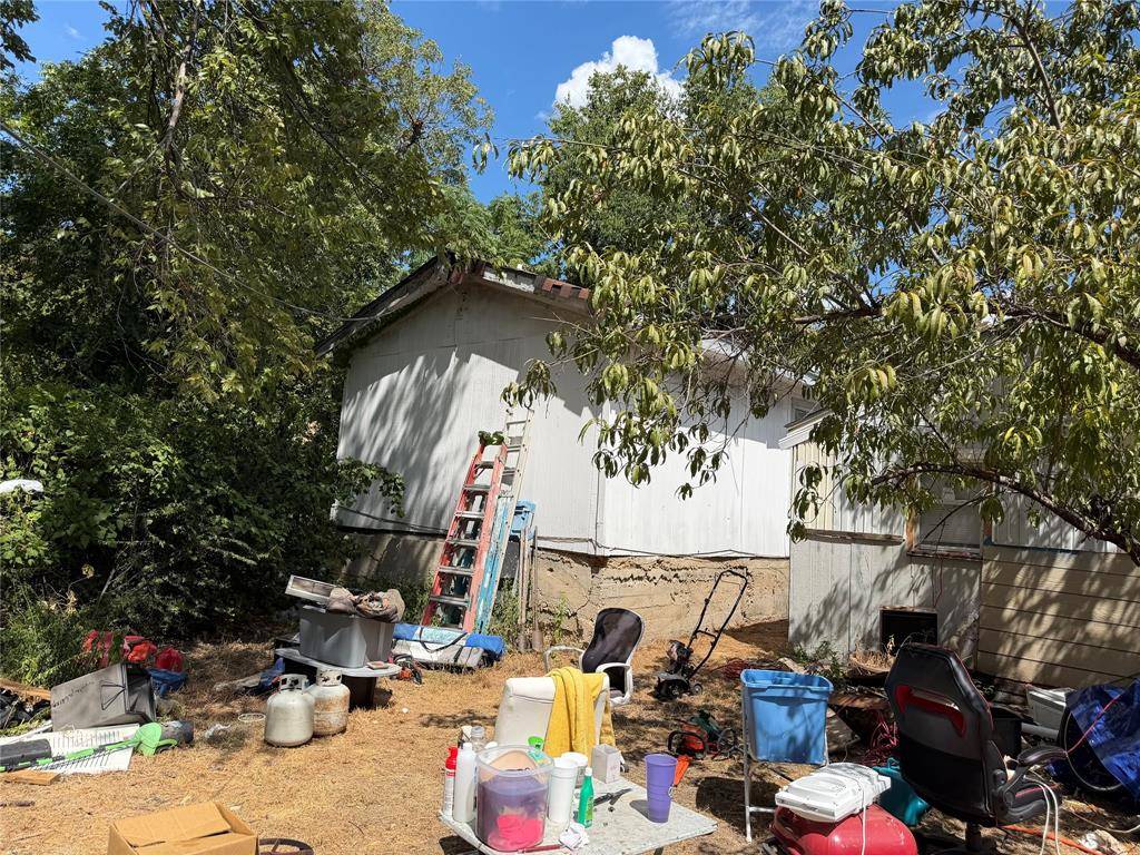915 Harlandale Avenue, Dallas, TX 75216