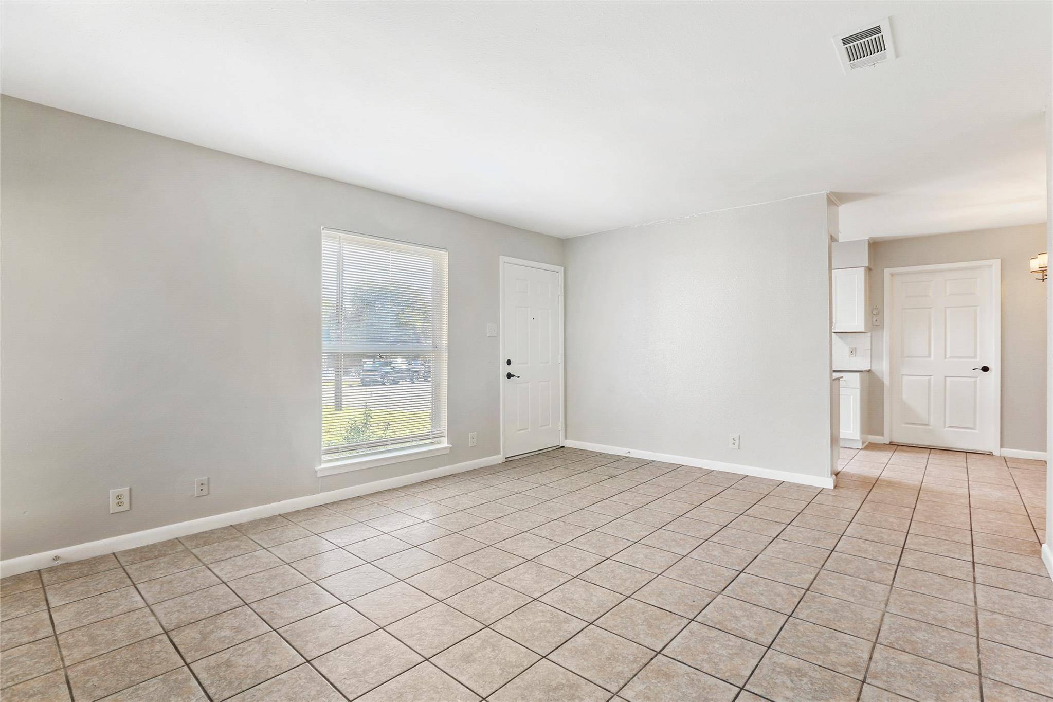 1408 Valleyridge CIR #102, Austin, TX 78704