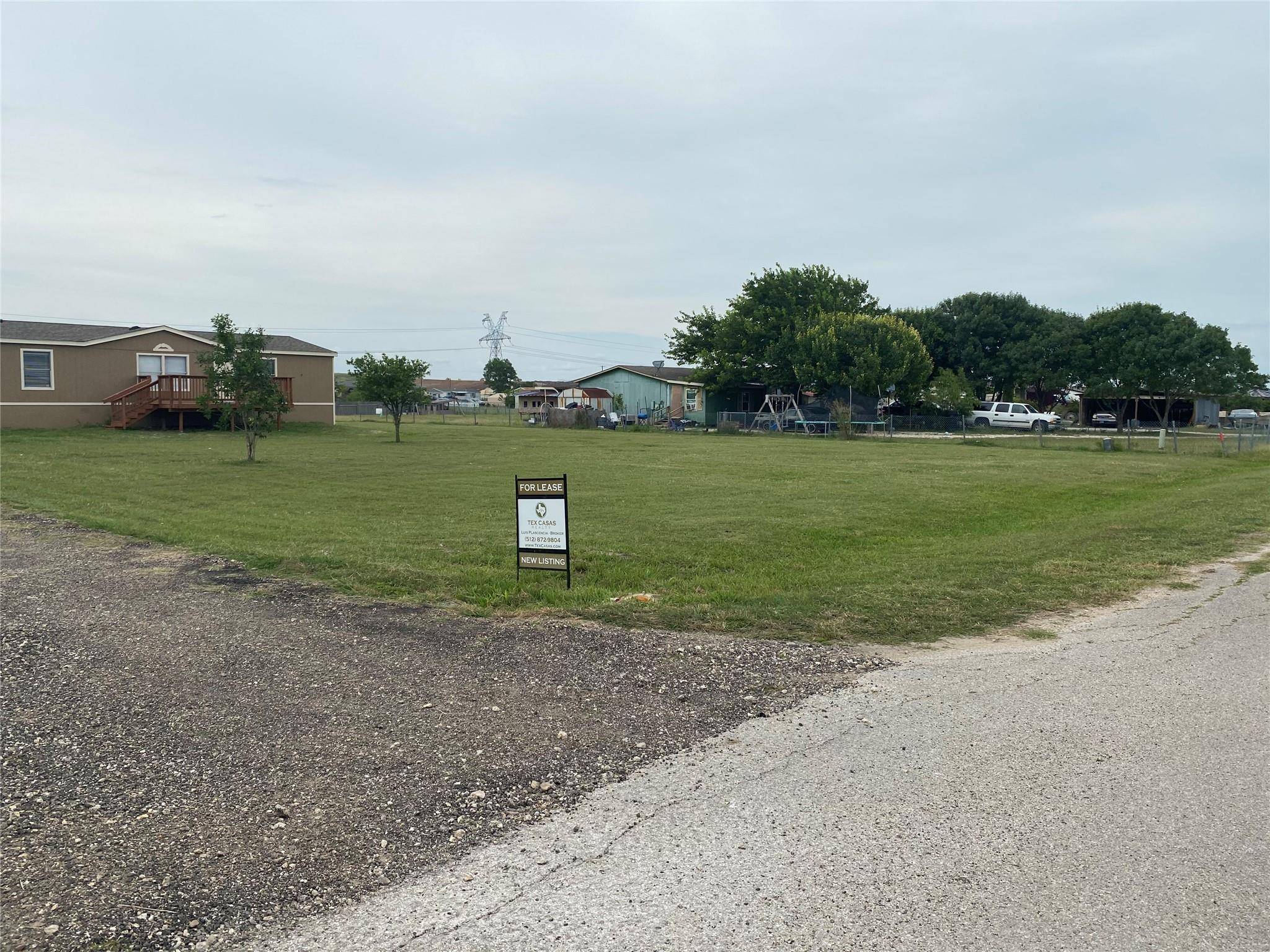 110 Thomas Park DR, Hutto, TX 78634