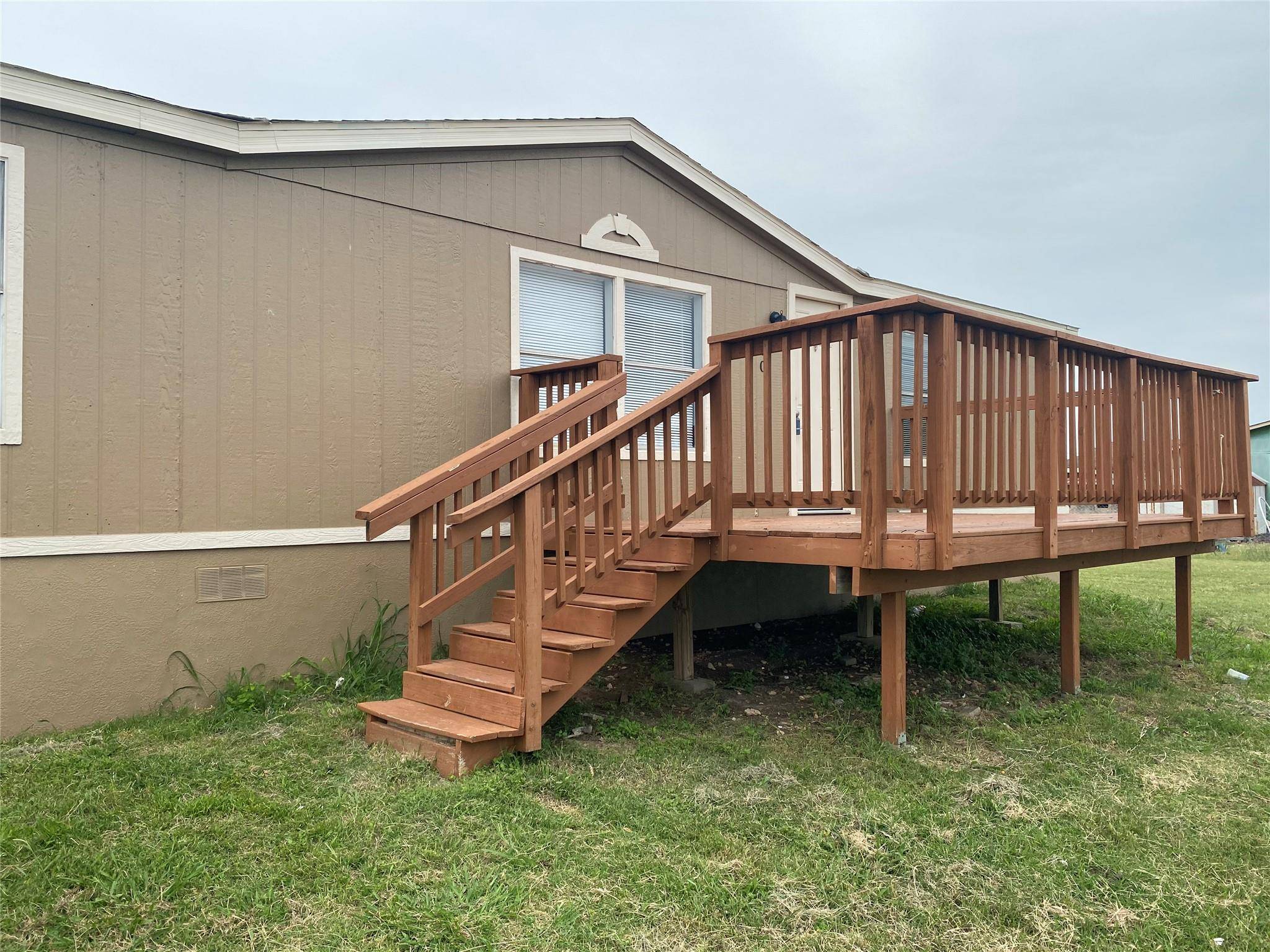 110 Thomas Park DR, Hutto, TX 78634