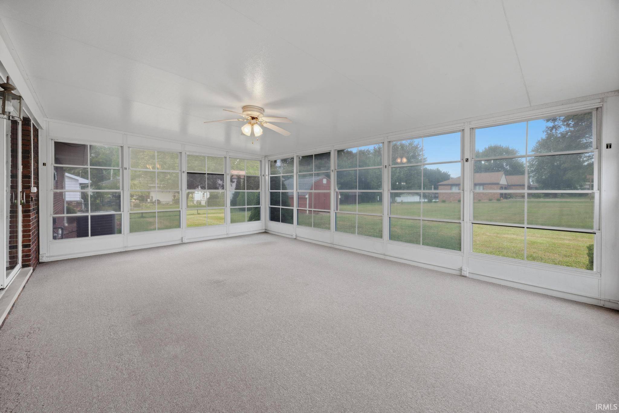 372 E Sunset DR, Huntingburg, IN 47542