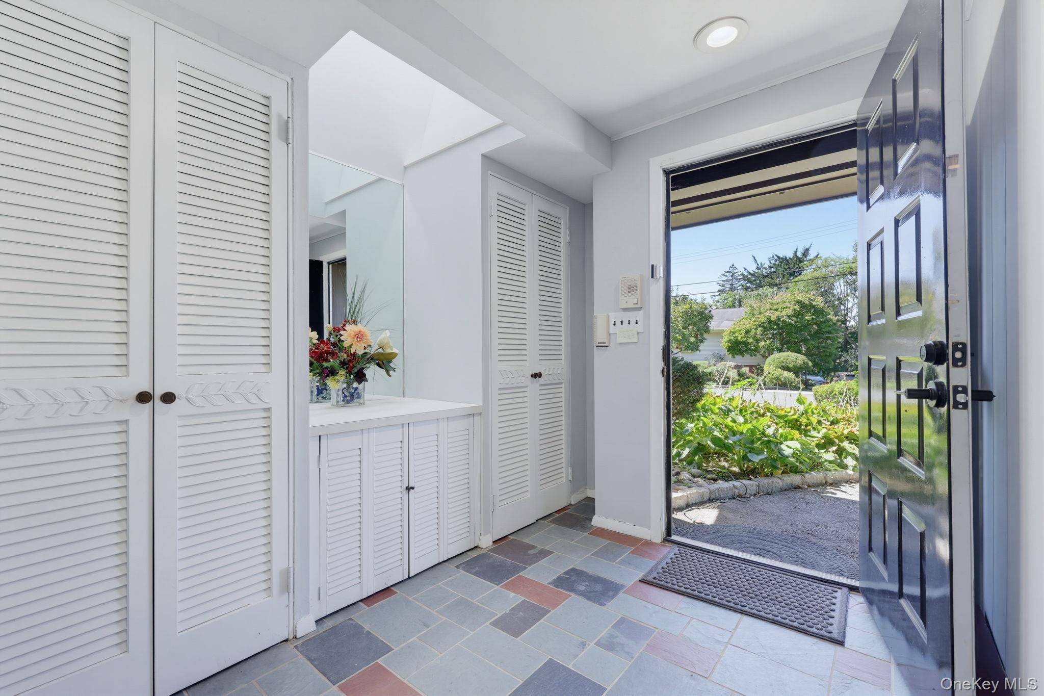 6 Lark AVE, White Plains, NY 10607