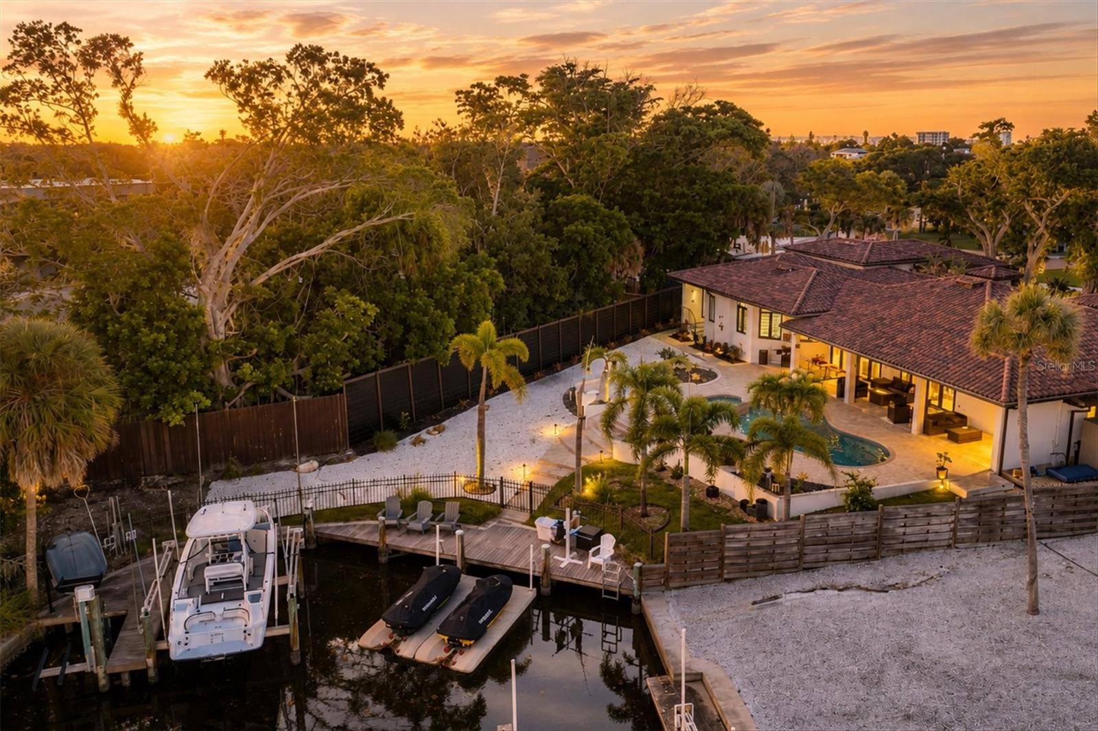 829 IDLEWILD WAY, Sarasota, FL 34242