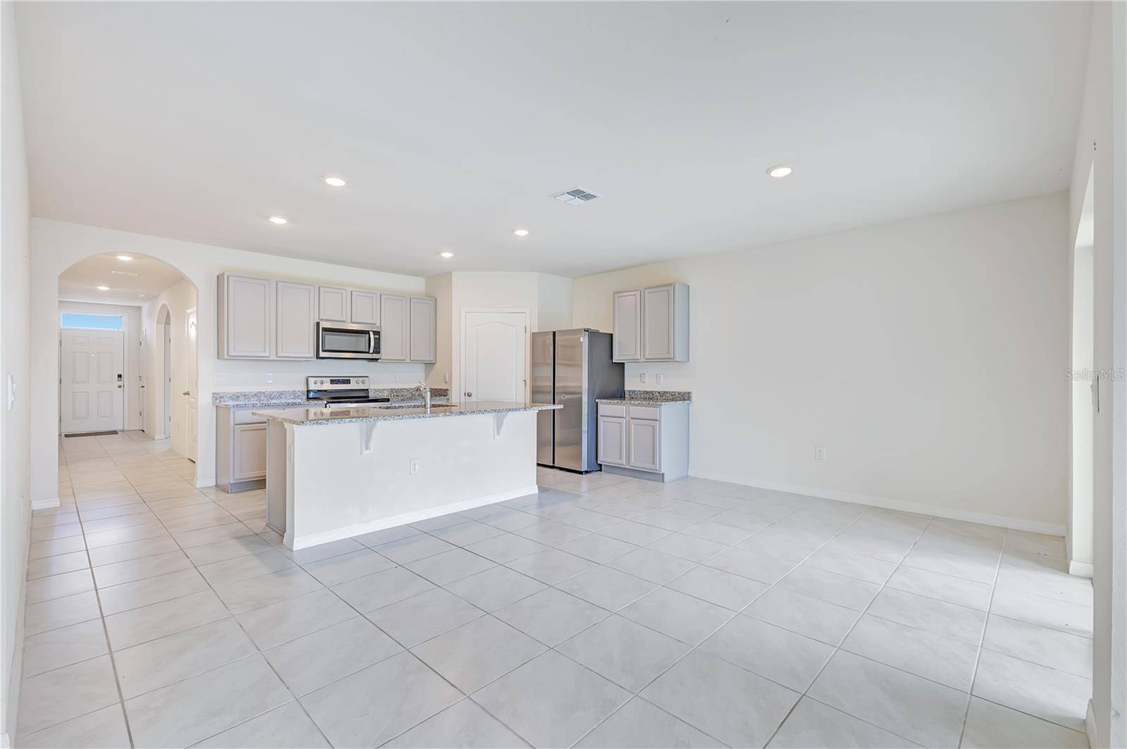 6766 GRACE HAMMOCK RD, St Cloud, FL 34773