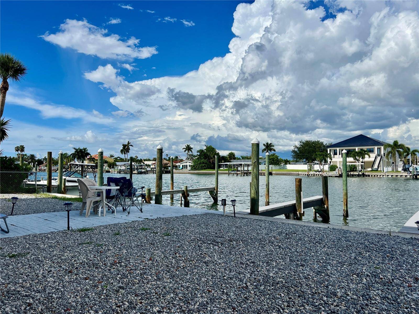 11705 3RD ST E #3, Treasure Island, FL 33706