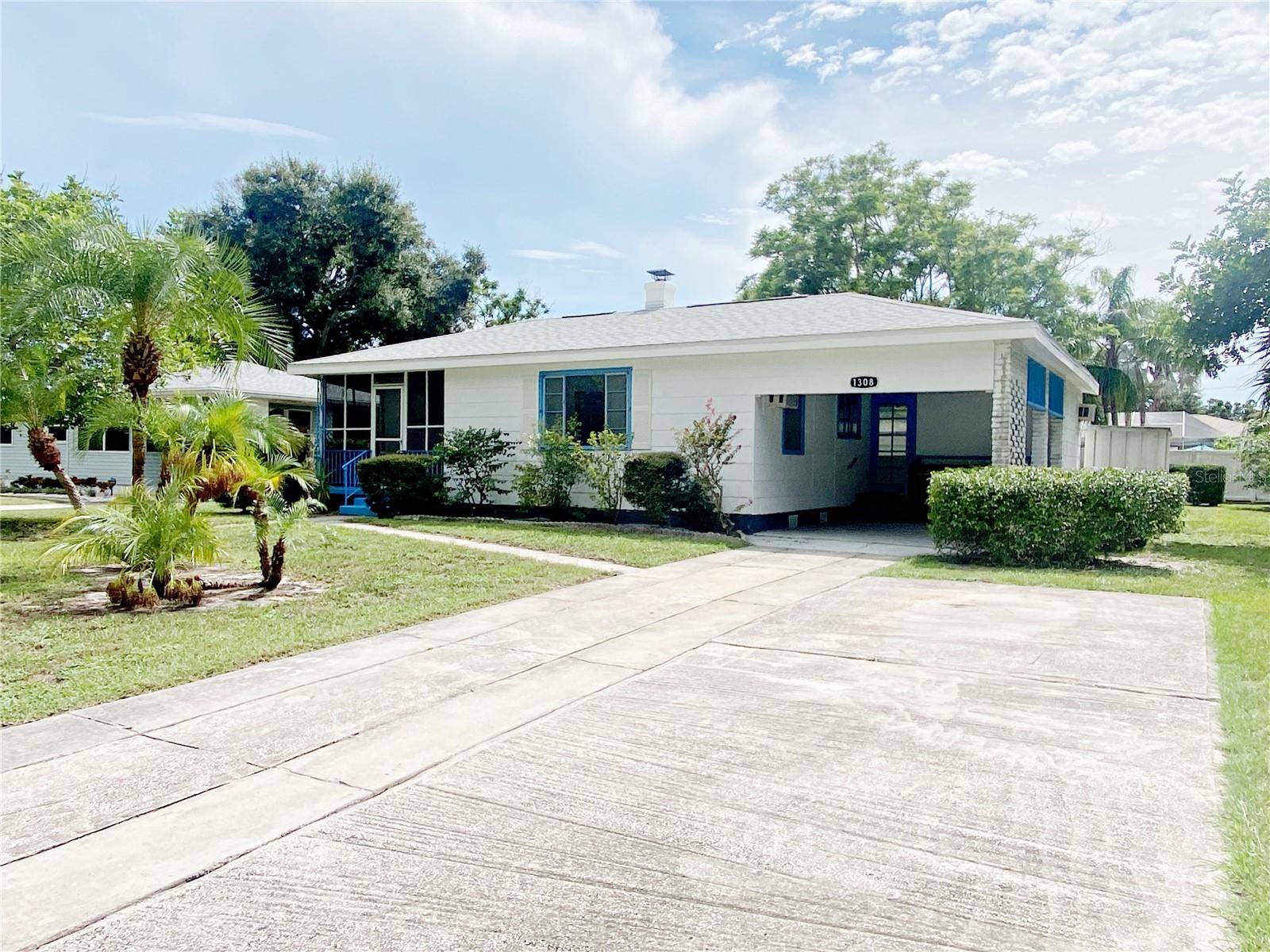 1308 ESSEX DR N, St Petersburg, FL 33710