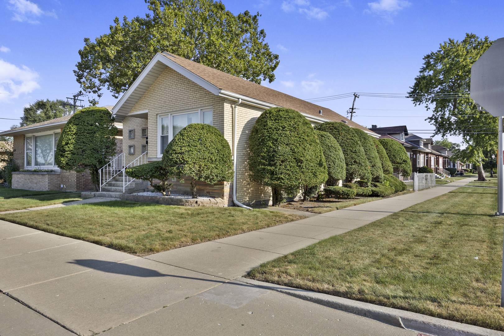 2333 E 83rd ST, Chicago, IL 60617