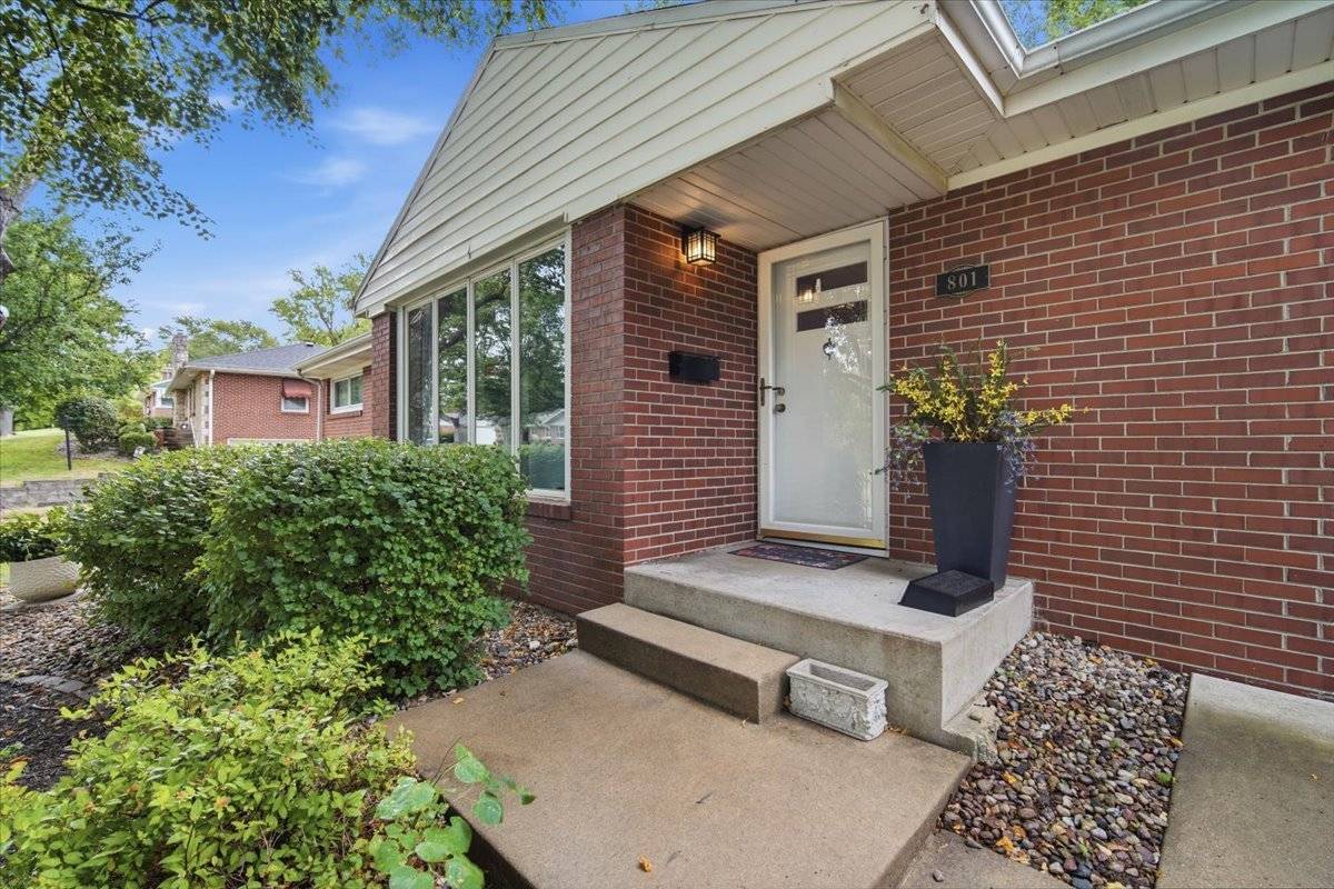 801 Smith DR, Normal, IL 61761