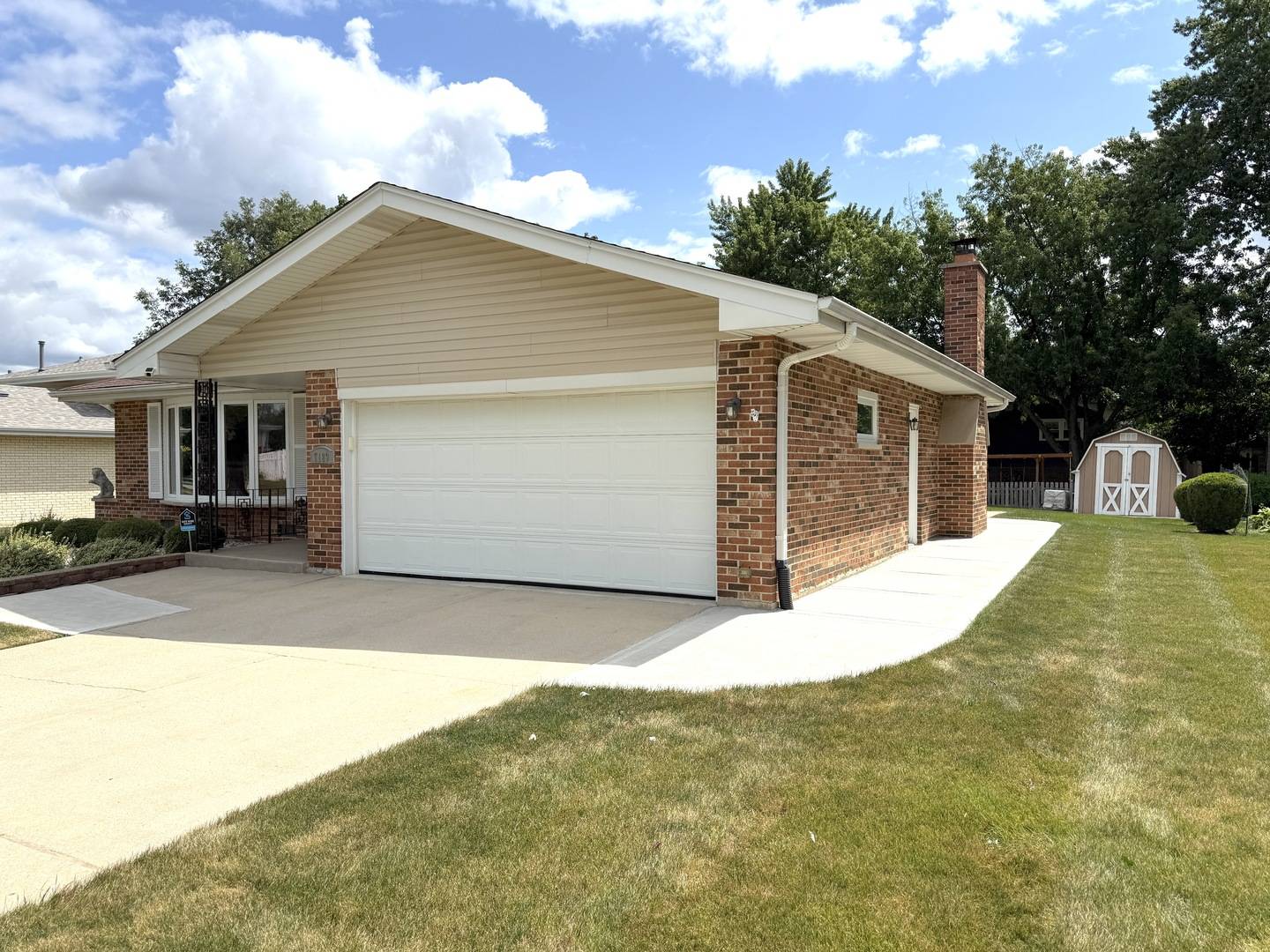 7129 Exner RD, Darien, IL 60561