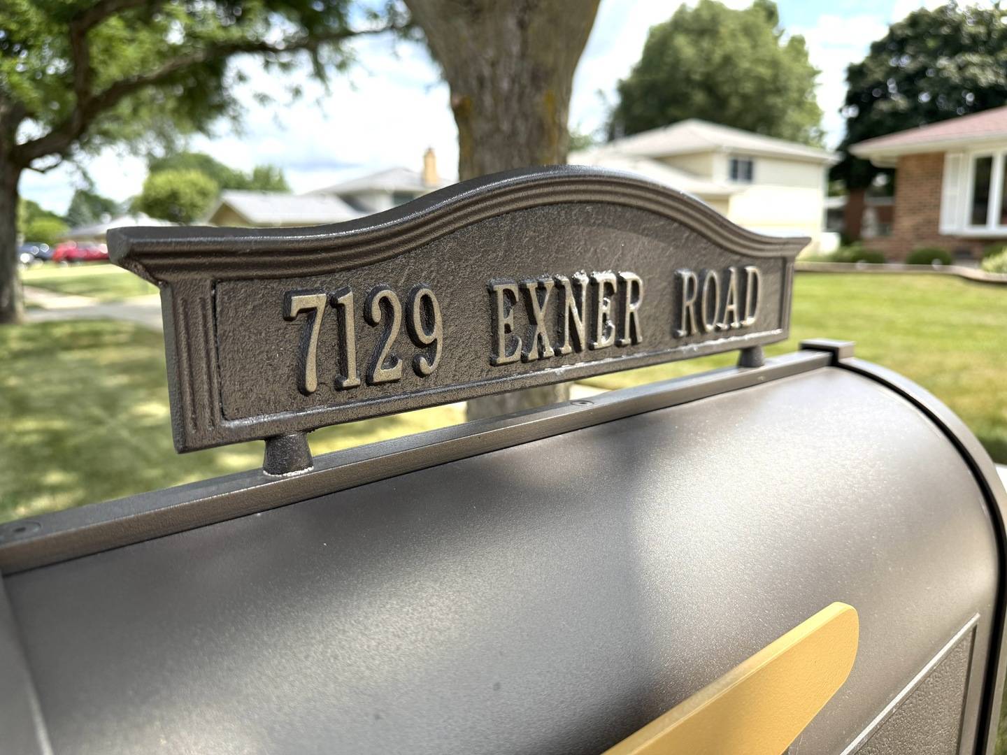 7129 Exner RD, Darien, IL 60561