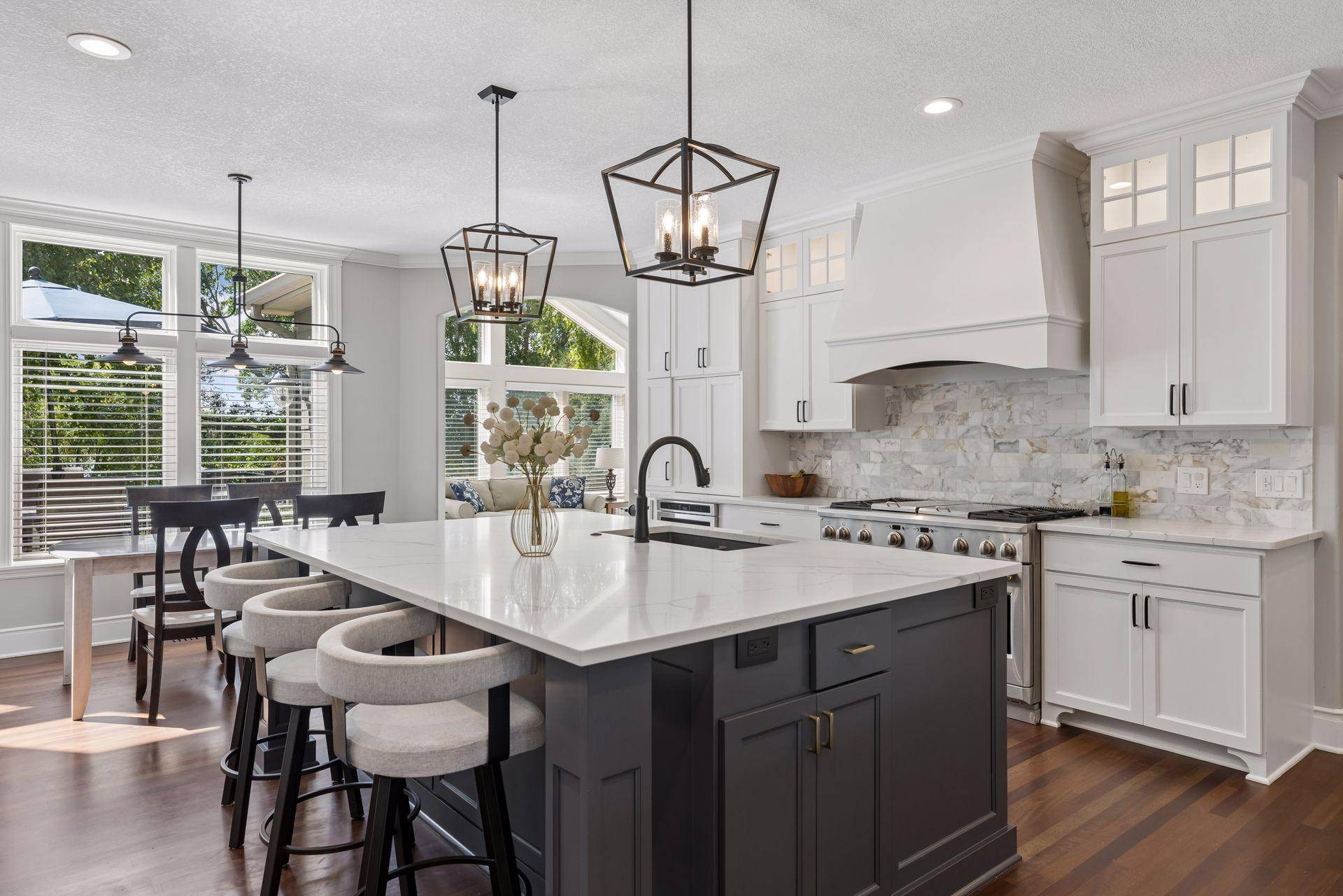 18692 Erin Bay, Eden Prairie, MN 55347