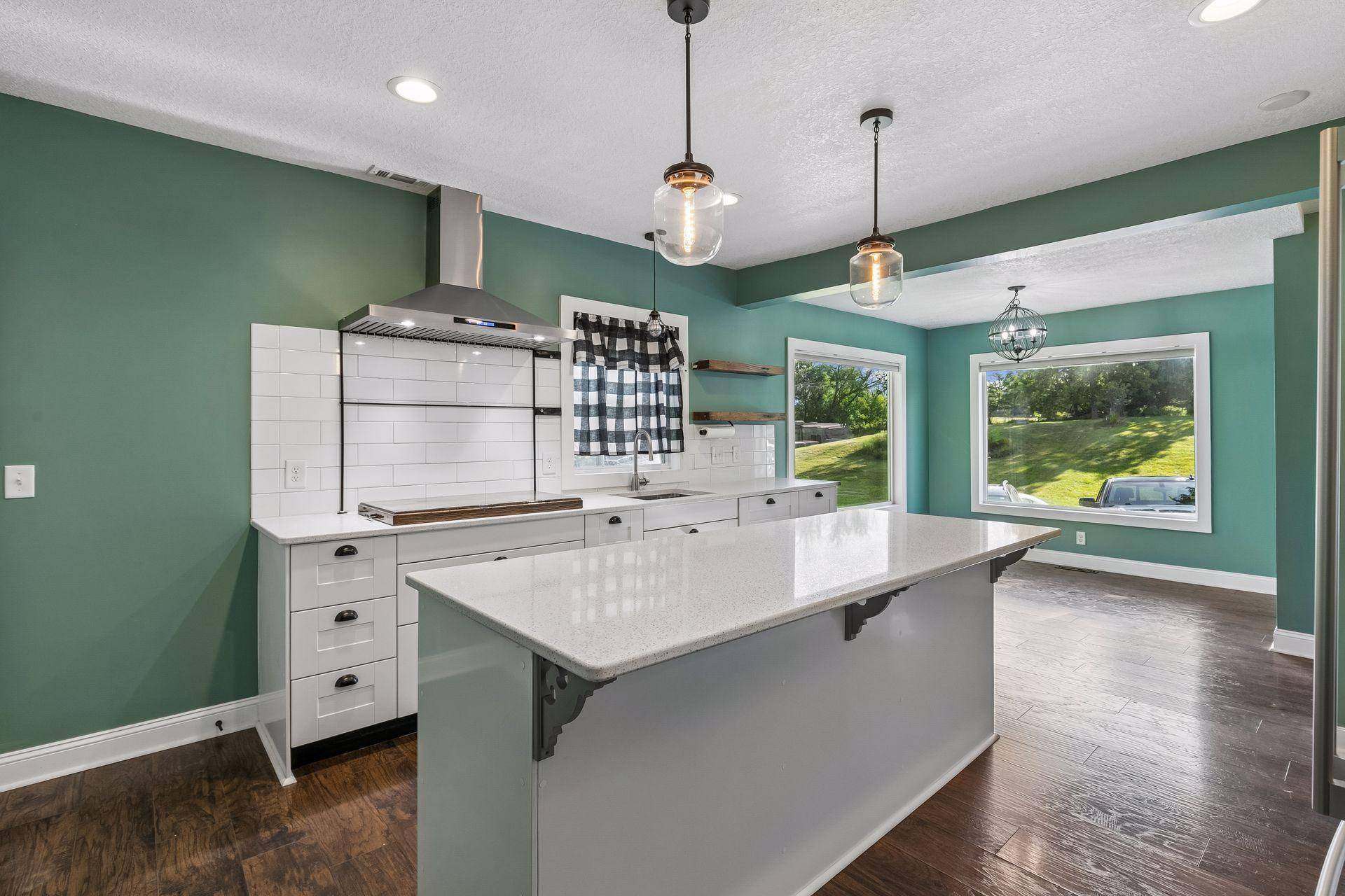 1022 2nd ST, Kenyon, MN 55946