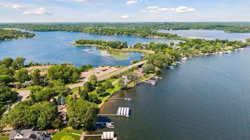 3685 N Shore DR, Wayzata, MN 55391