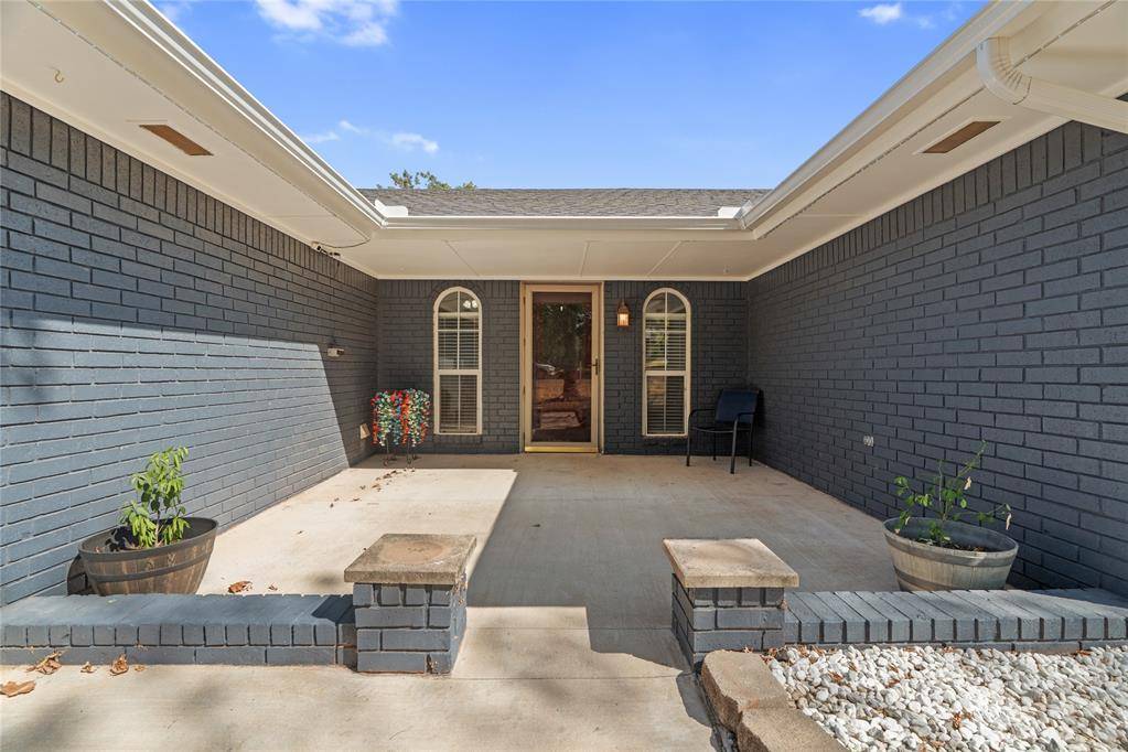 1821 W Cedar Ridge DR, Mustang, OK 73064
