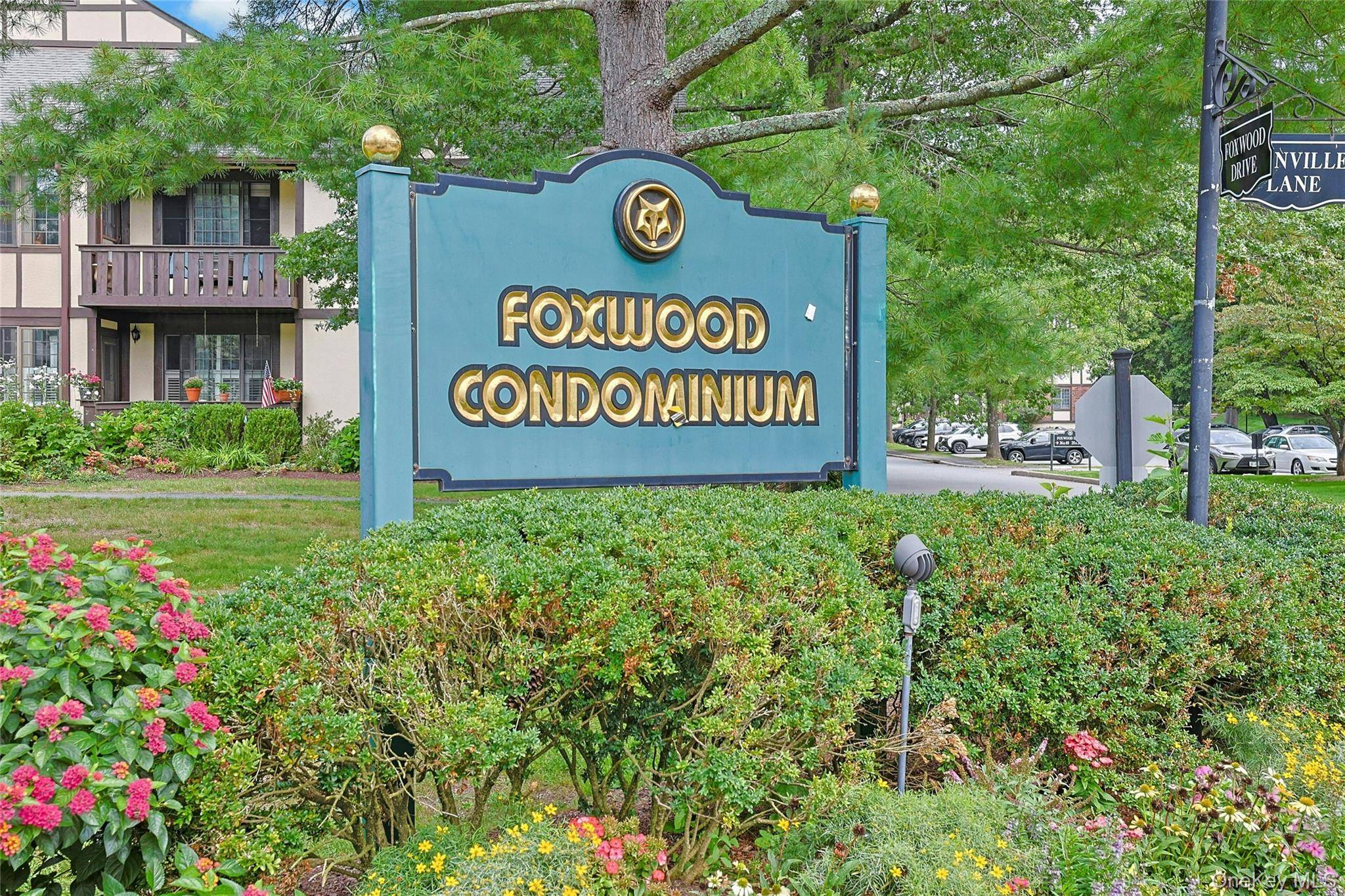 16 Foxwood DR #8, Pleasantville, NY 10570