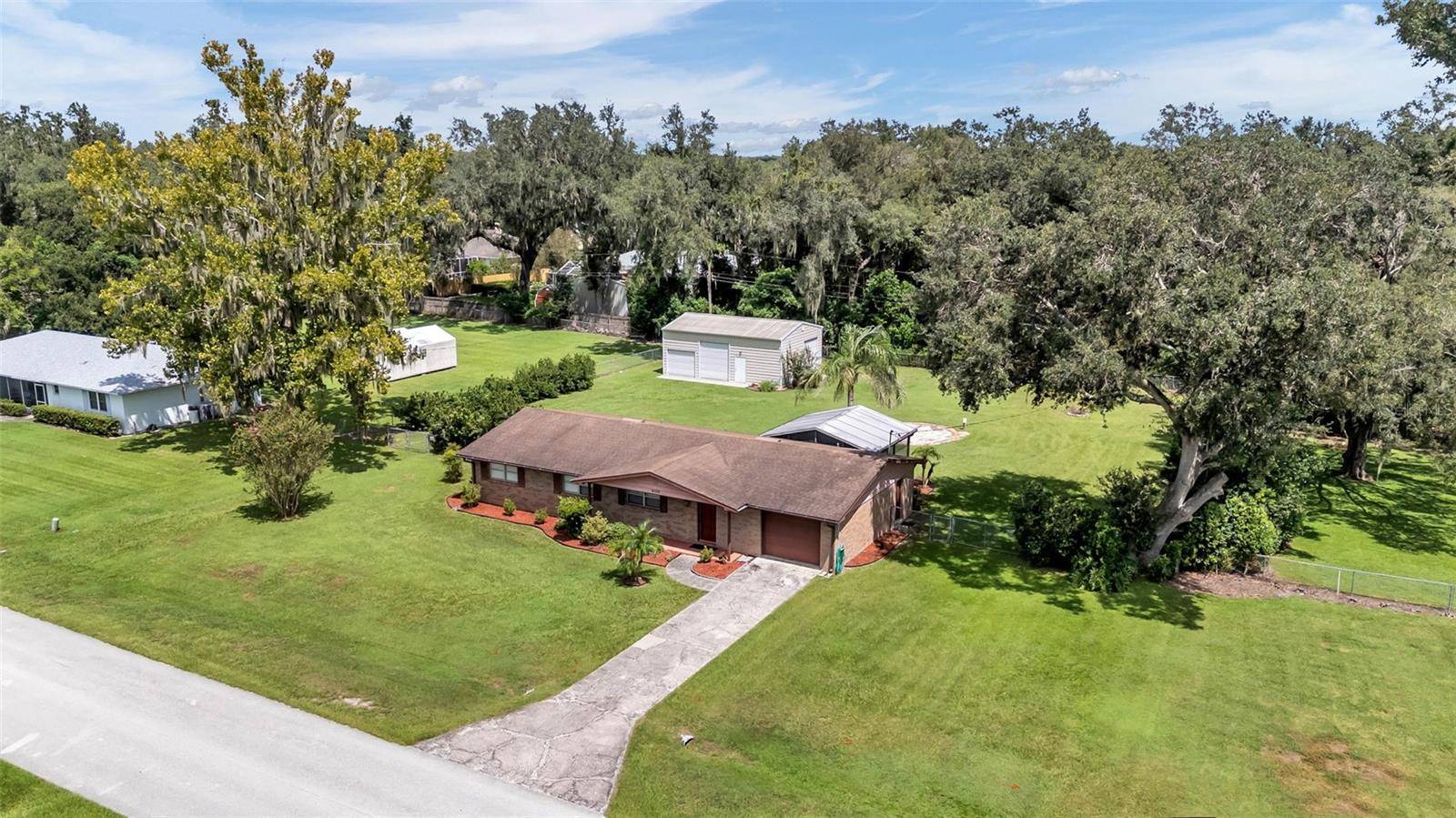 6520 NEWMAN CIR E, Lakeland, FL 33811