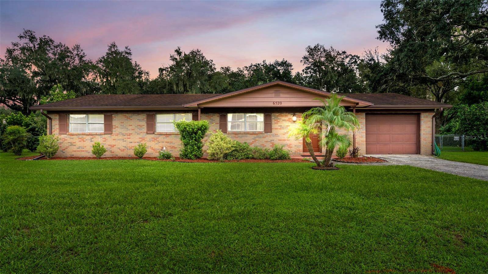 6520 NEWMAN CIR E, Lakeland, FL 33811