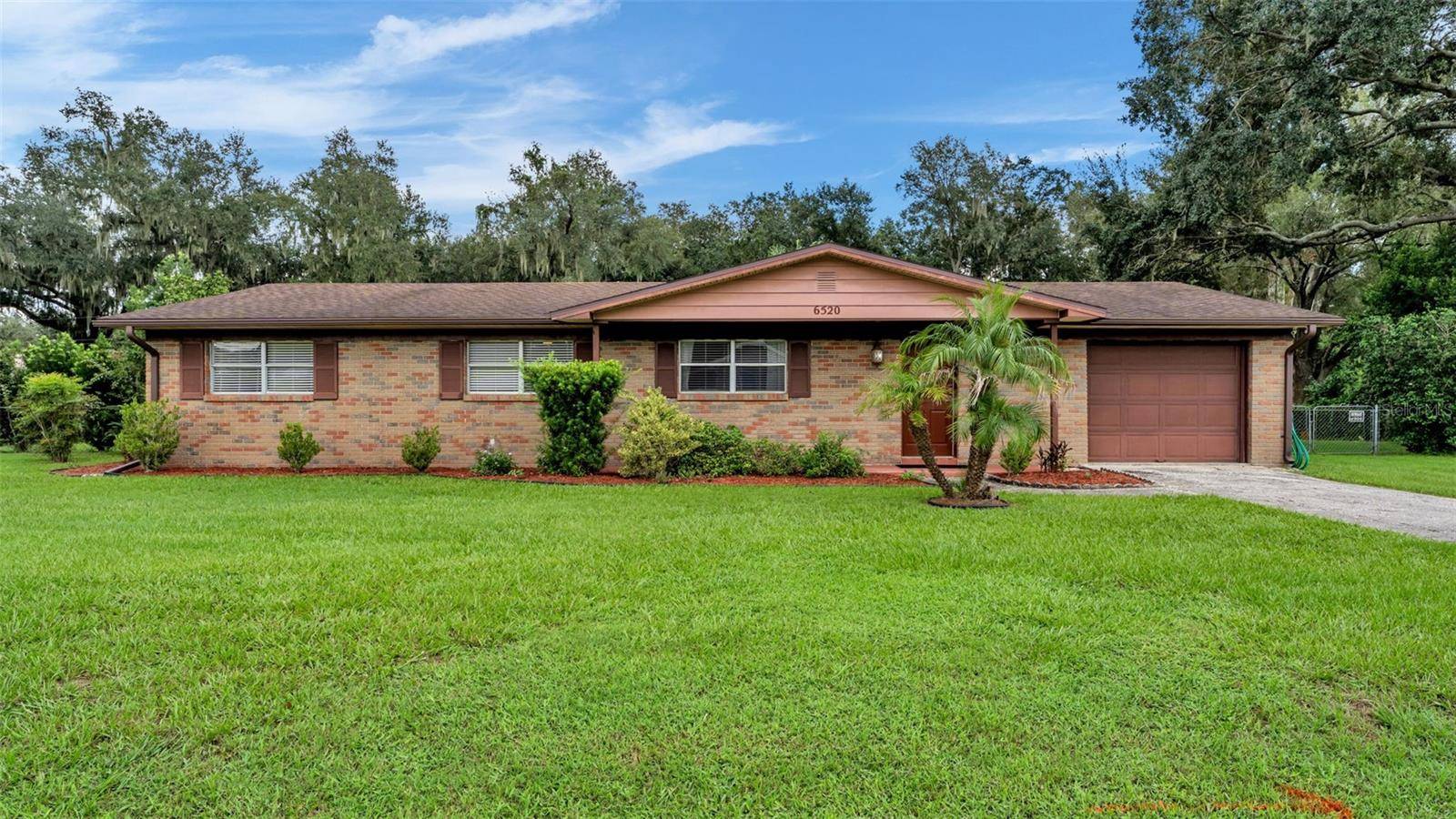 6520 NEWMAN CIR E, Lakeland, FL 33811