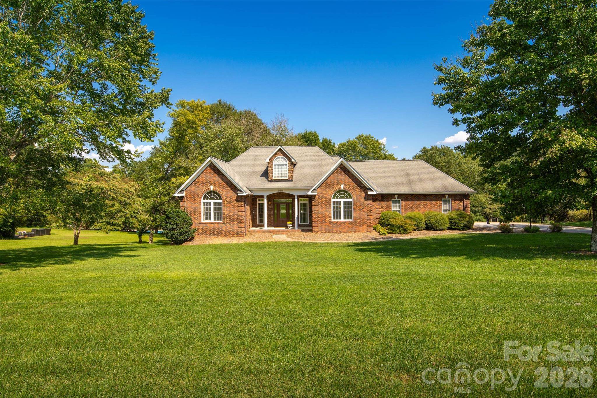 3808 Falling Creek RD NE, Hickory, NC 28601