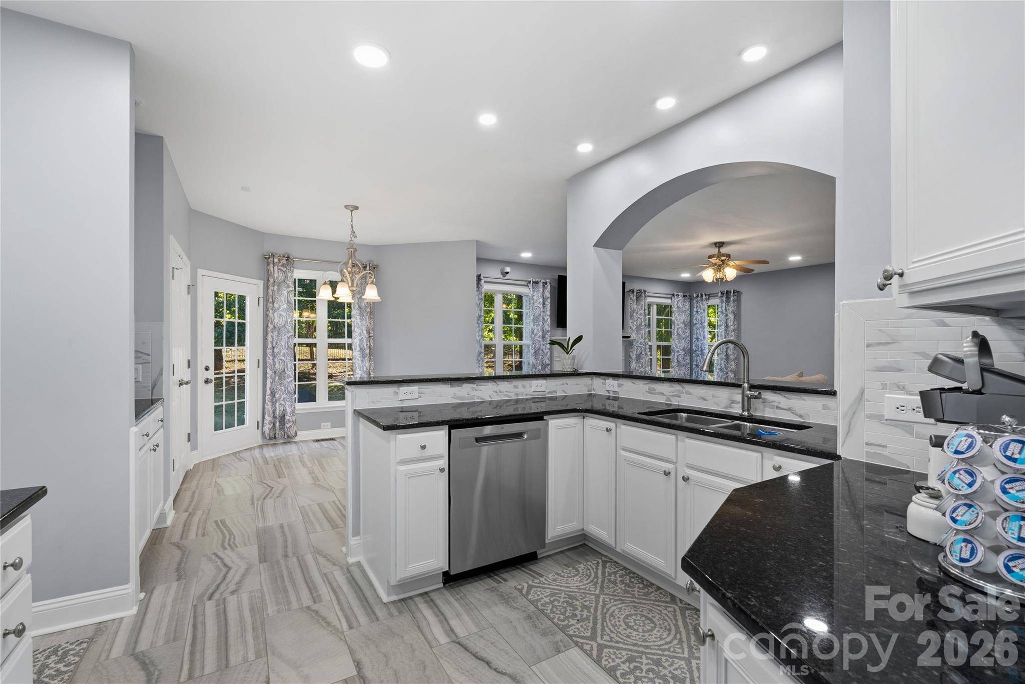 2612 Albatross LN, Matthews, NC 28104