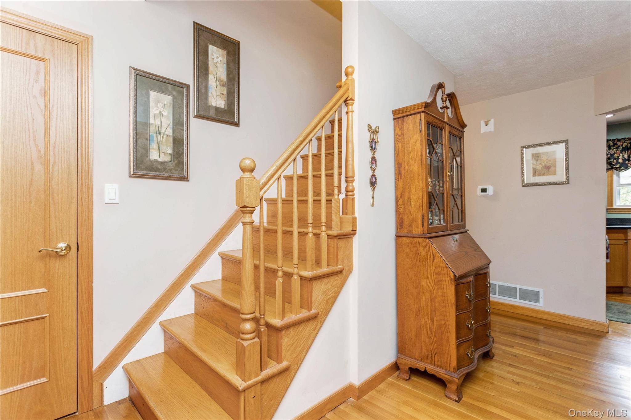 252 Buttonwood AVE, Cortlandt Manor, NY 10567