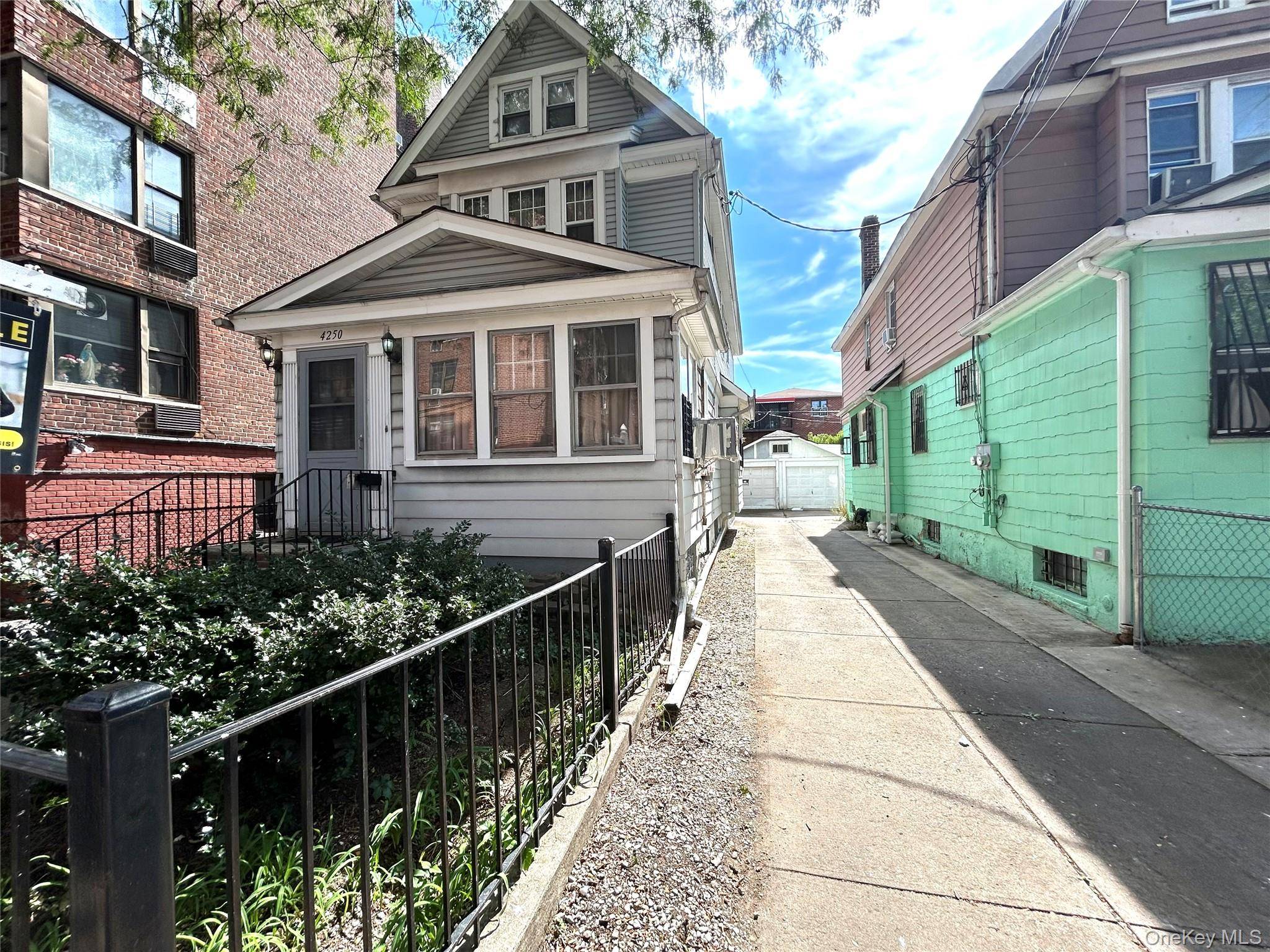 42-50 Gleane ST, Elmhurst, NY 11373
