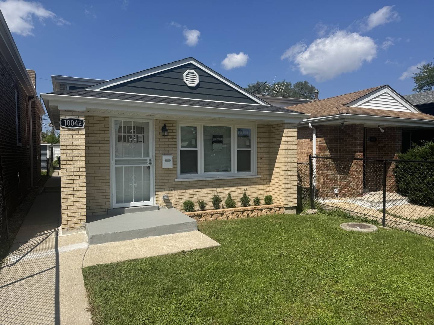 10042 S Princeton AVE, Chicago, IL 60628