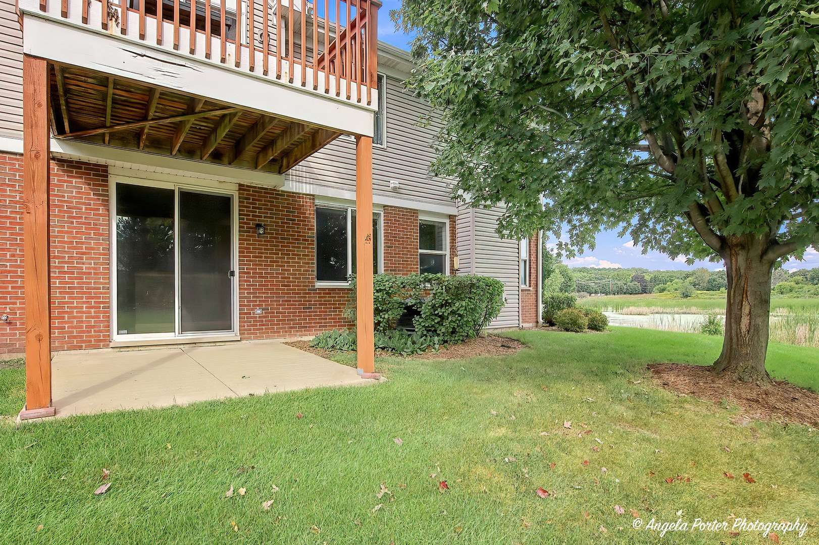1028 DRAPER RD, Mchenry, IL 60050