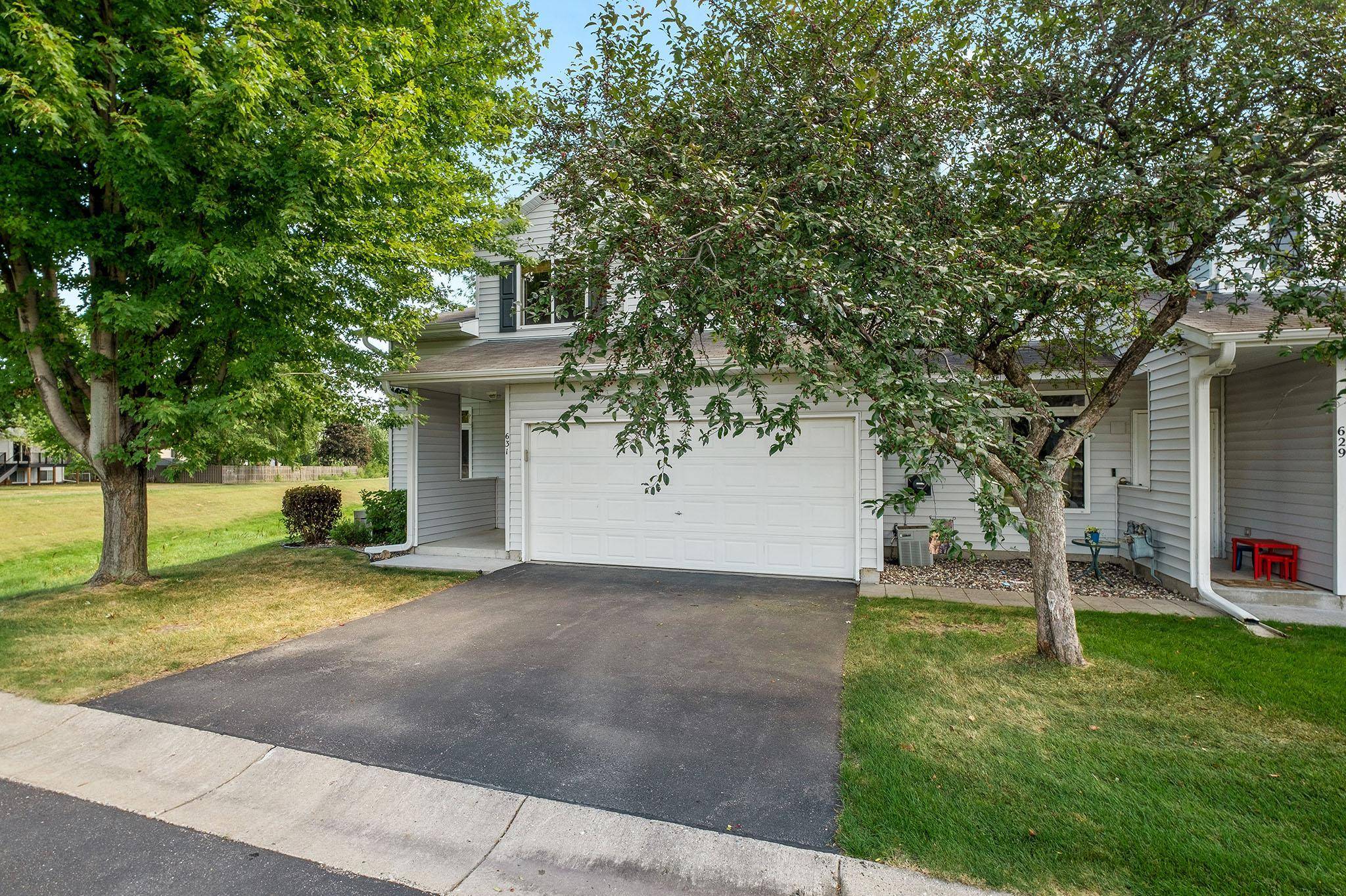 631 Roundhouse ST #2404, Shakopee, MN 55379