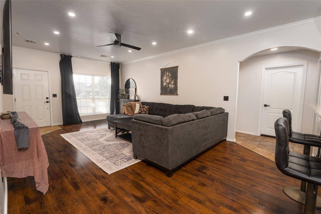 621 Sally CT, Oklahoma City, OK 73160