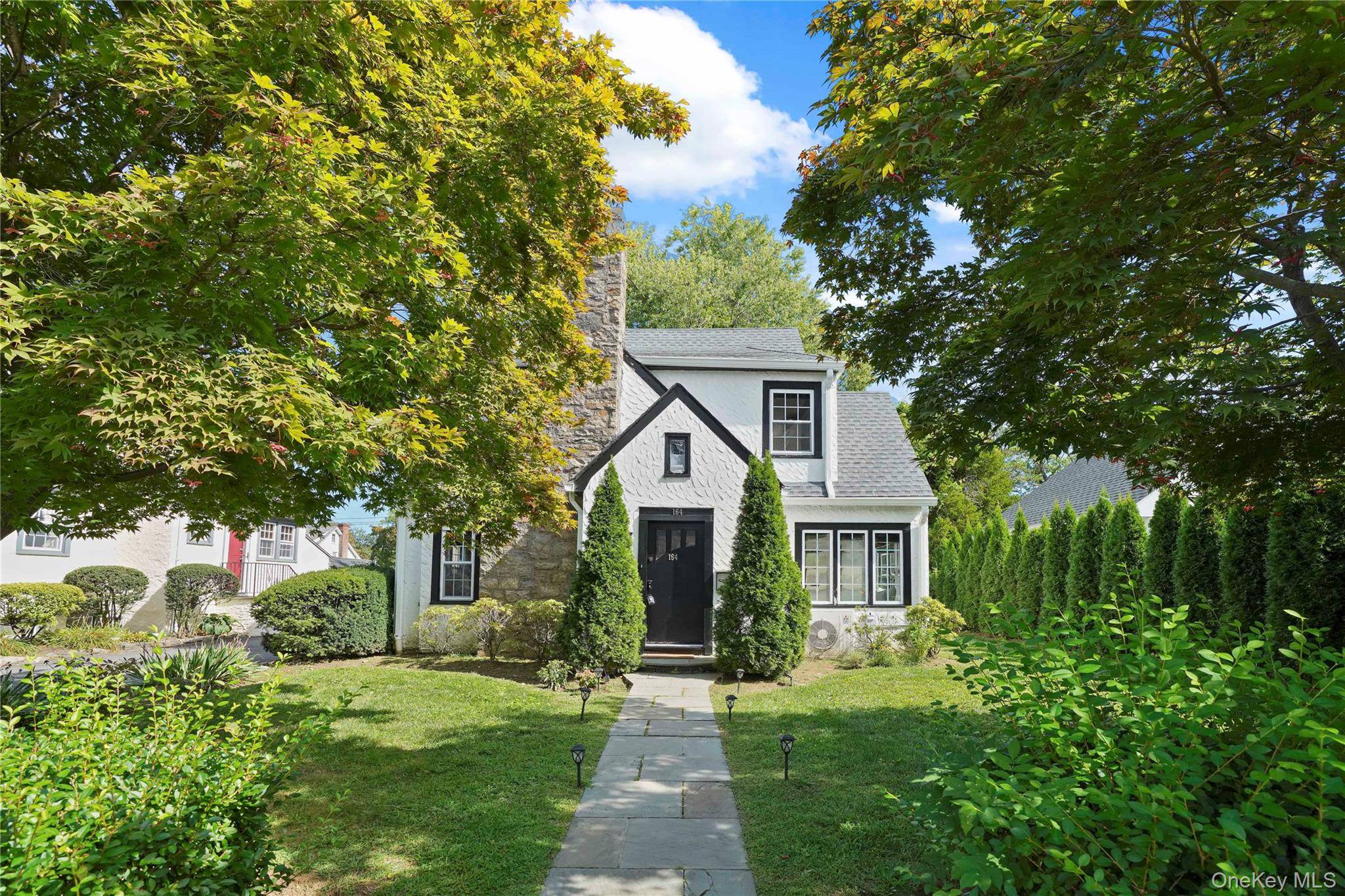 164 Nelson RD, Scarsdale, NY 10583