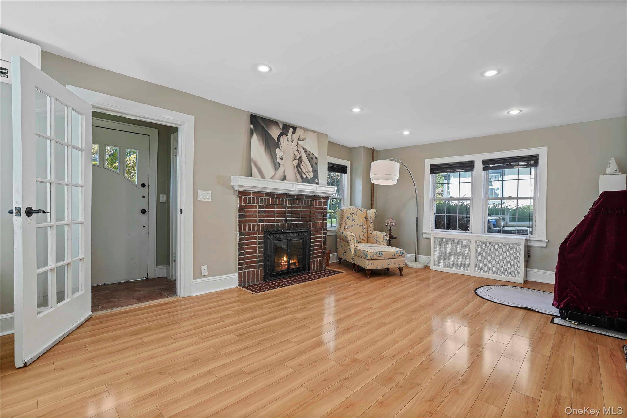 164 Nelson RD, Scarsdale, NY 10583