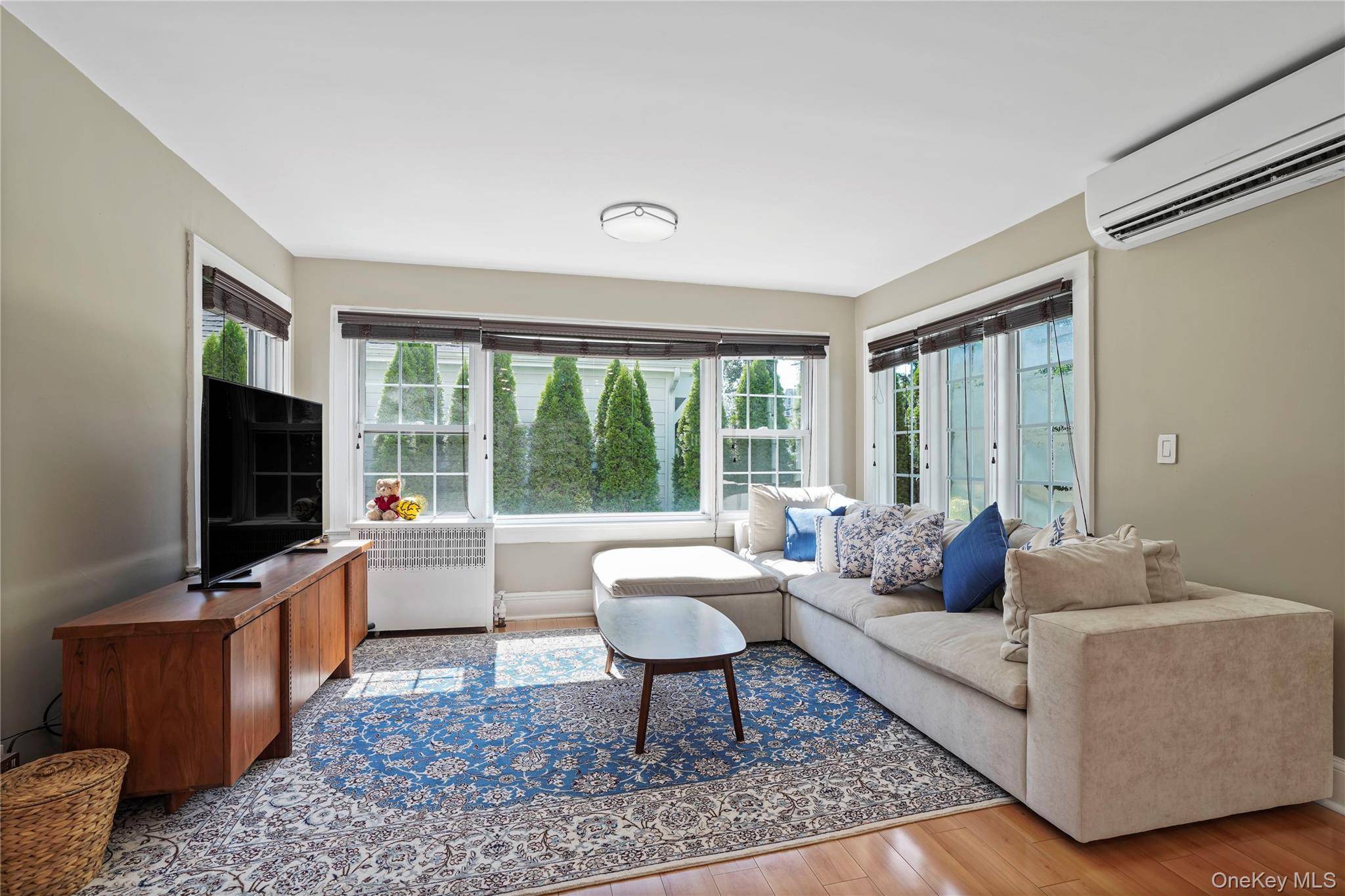 164 Nelson RD, Scarsdale, NY 10583