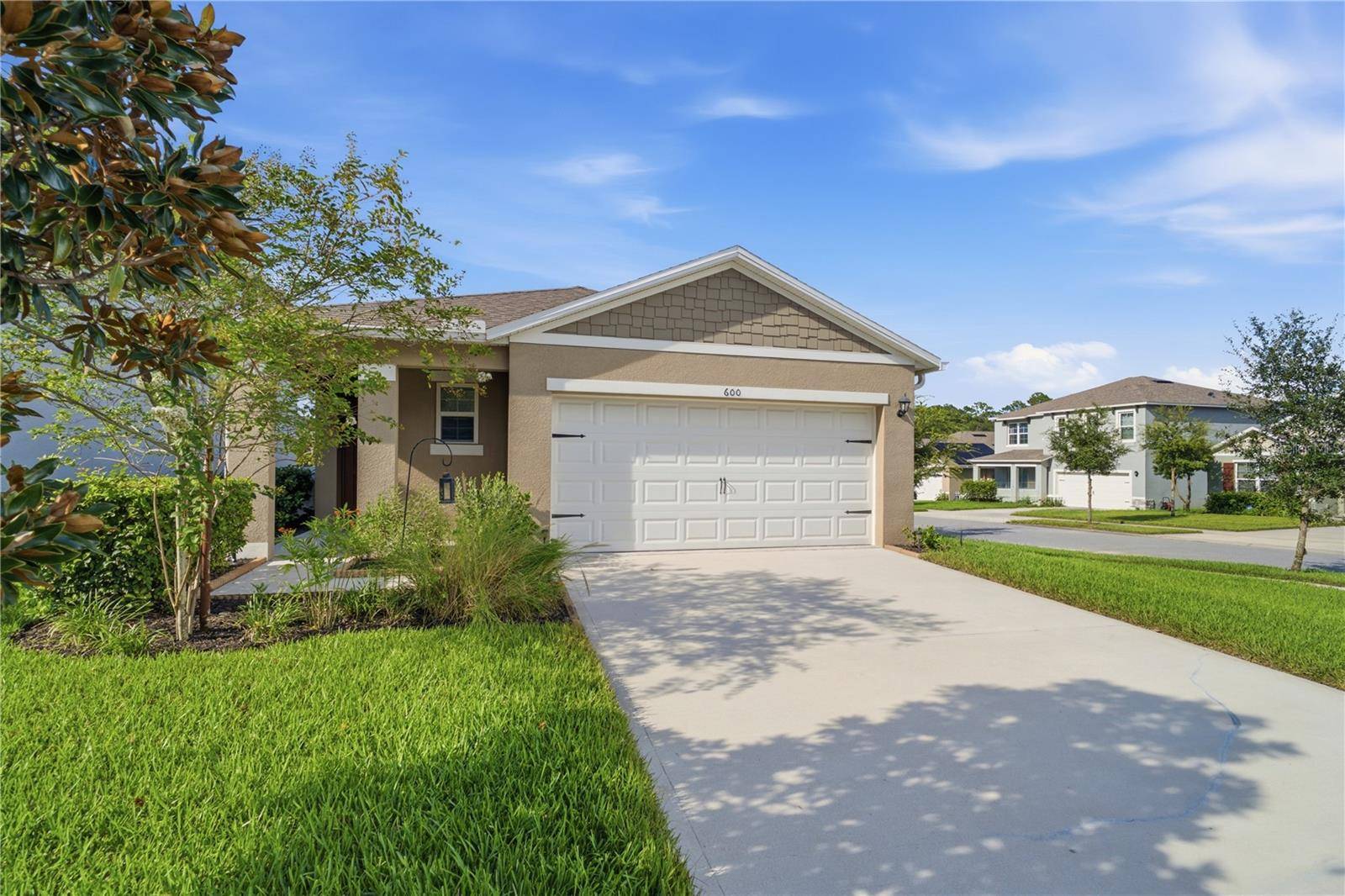 600 AUTUMN BREEZE ST, Deland, FL 32724