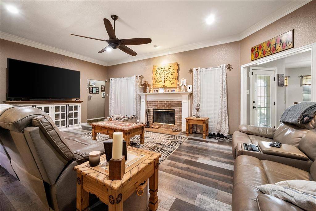 2800 Coventry Road, Crowley, TX 76036